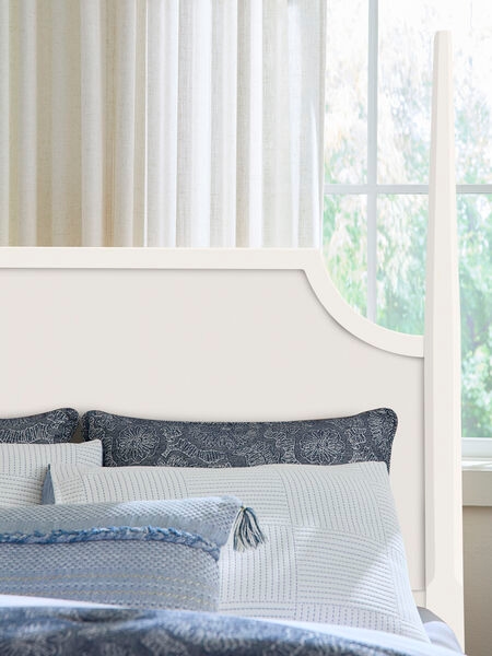 Vaughan-Bassett Tide & Timber Queen Pencil Poster Bed