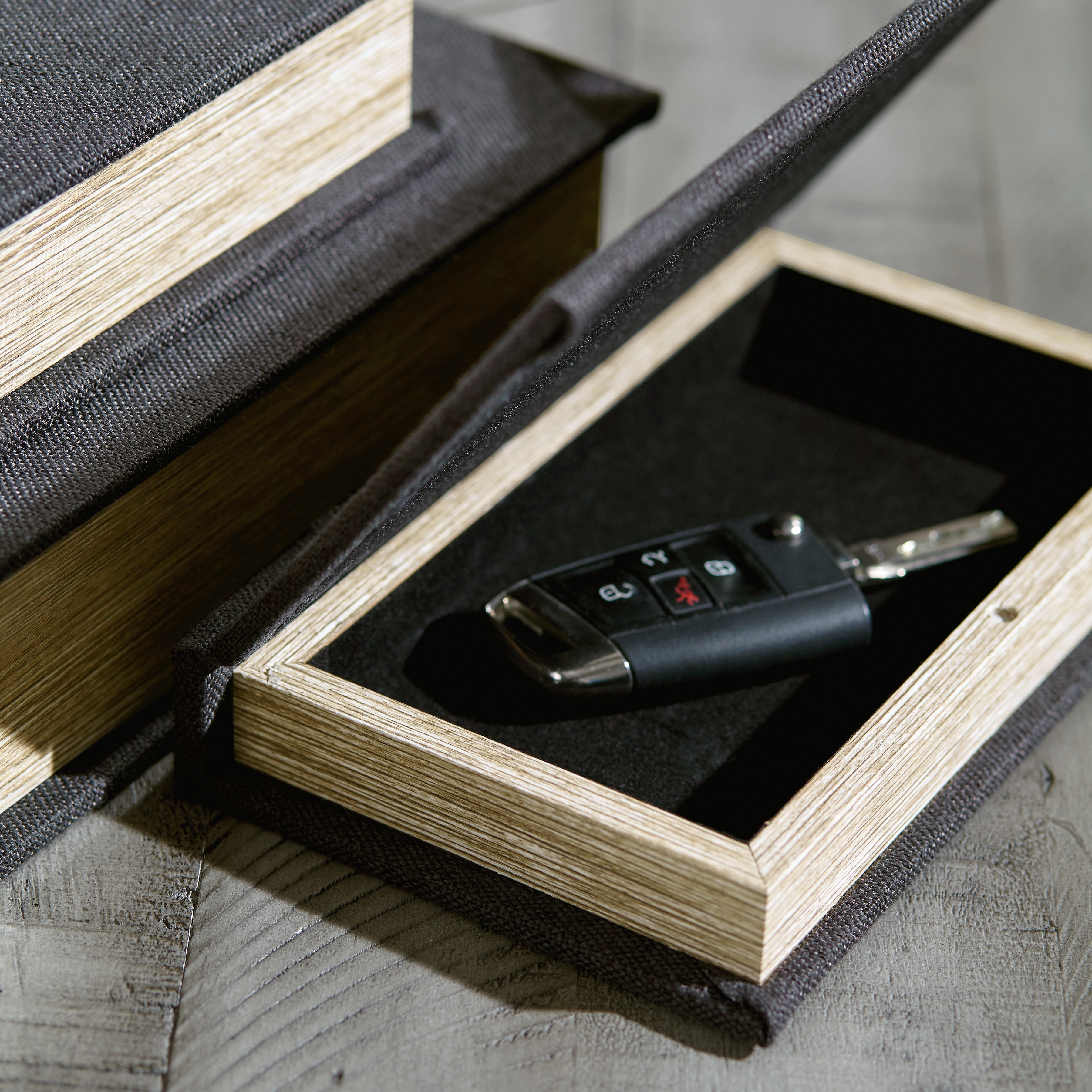 Signature Design by Ashley Jolina Box Set