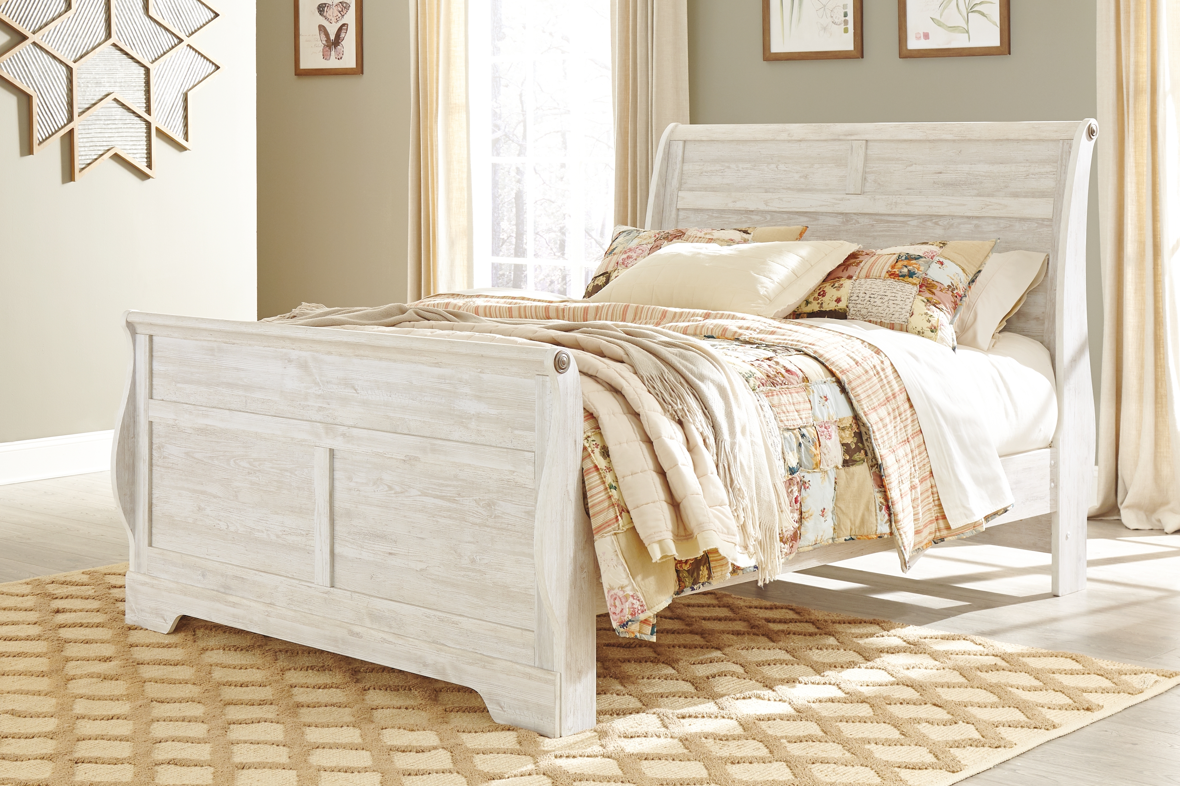 Queen Sleigh Bed