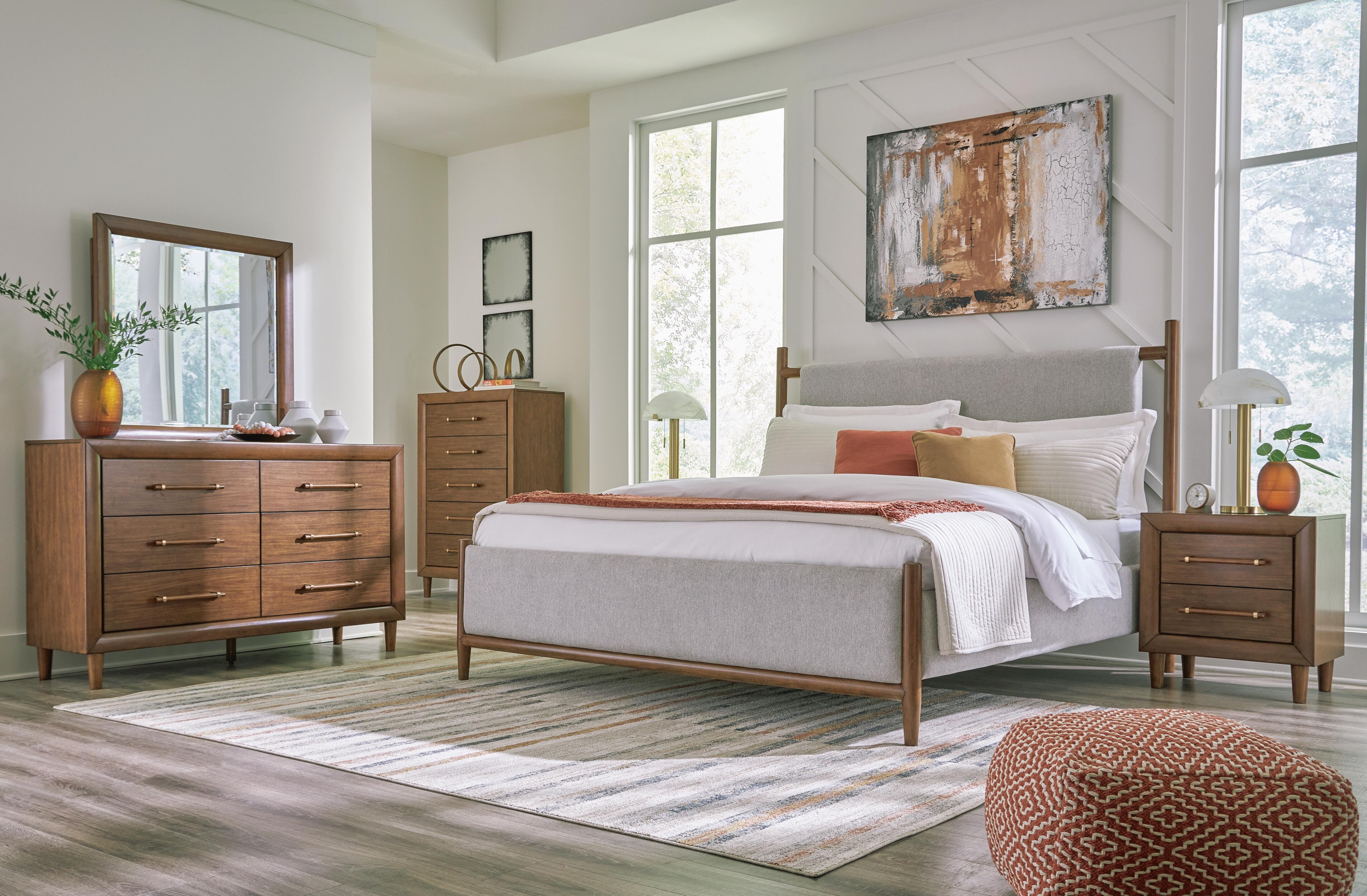 Signature Design by Ashley Lyncott King Upholstered Bed