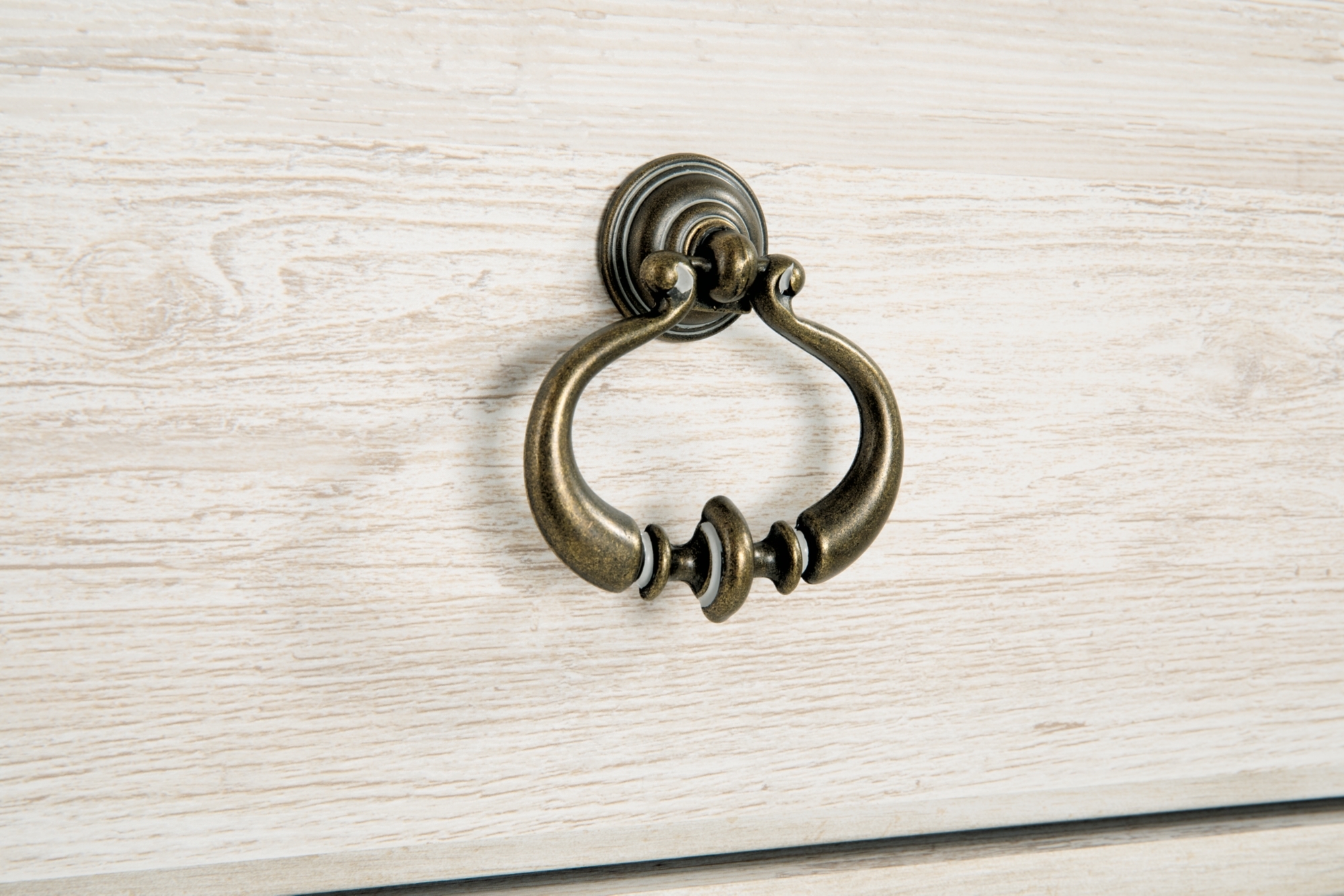 Signature Design by Ashley Willowton Six Drawer Dresser