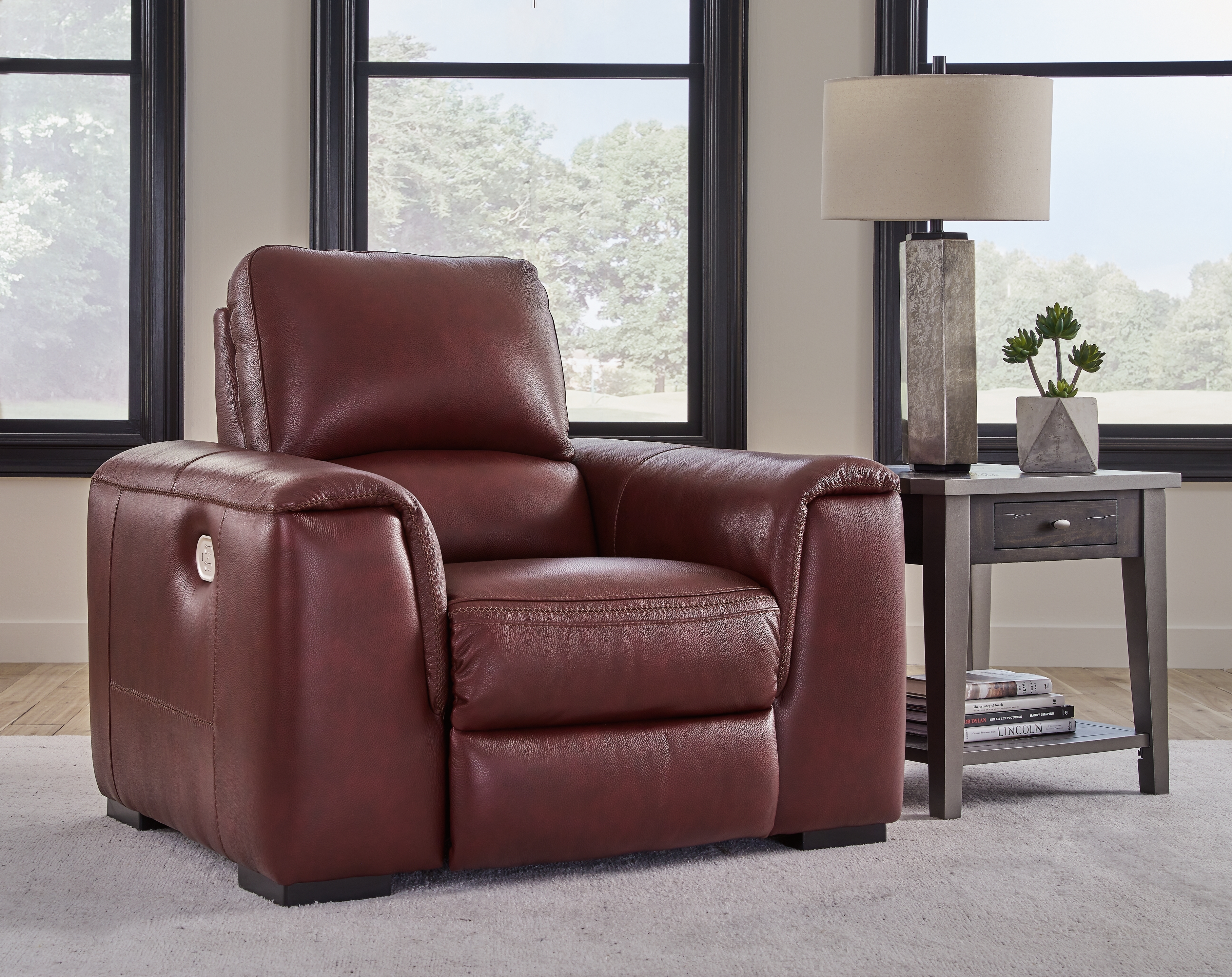 Pwr Recliner/Adj Headrest