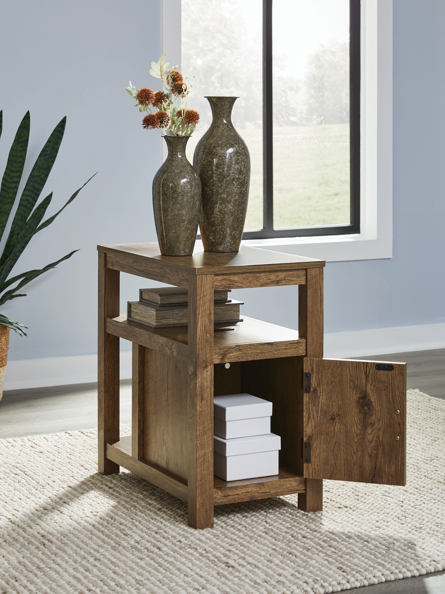 Signature Design by Ashley Fendenmore Chairside End Table