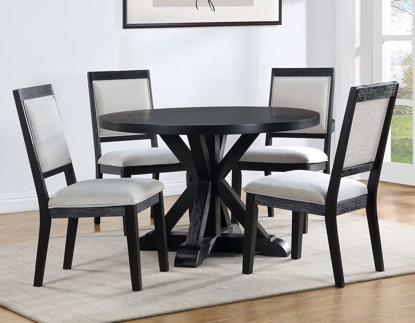 Steve Silver Molly Round Dining Table