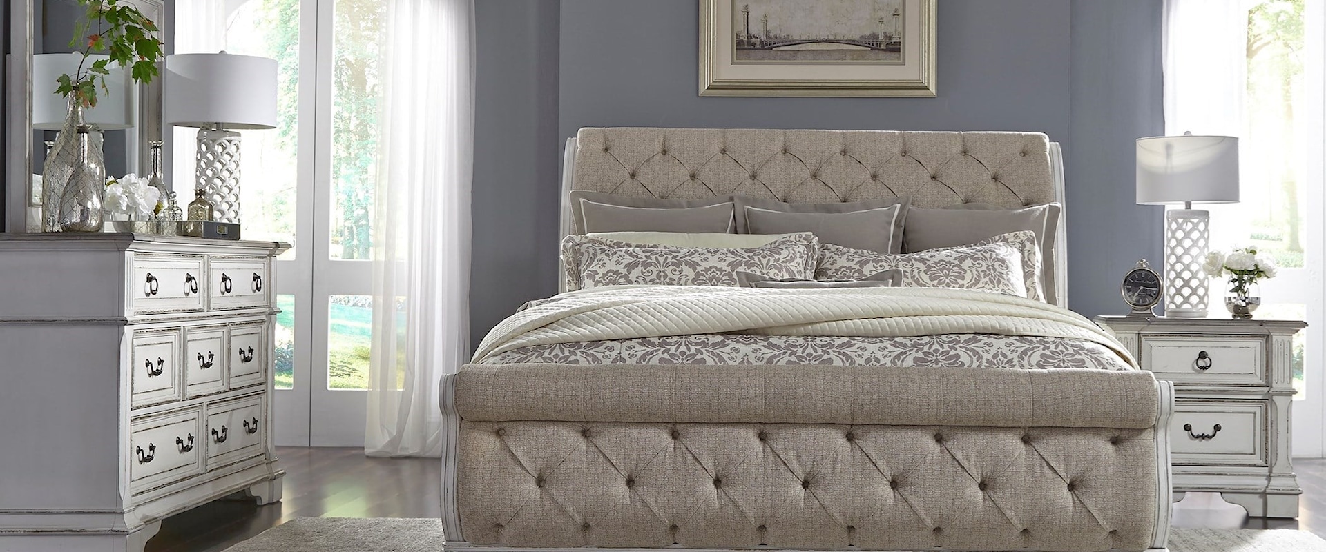 4-Piece Traditional Upholstered Queen Sleigh Bedroom Set