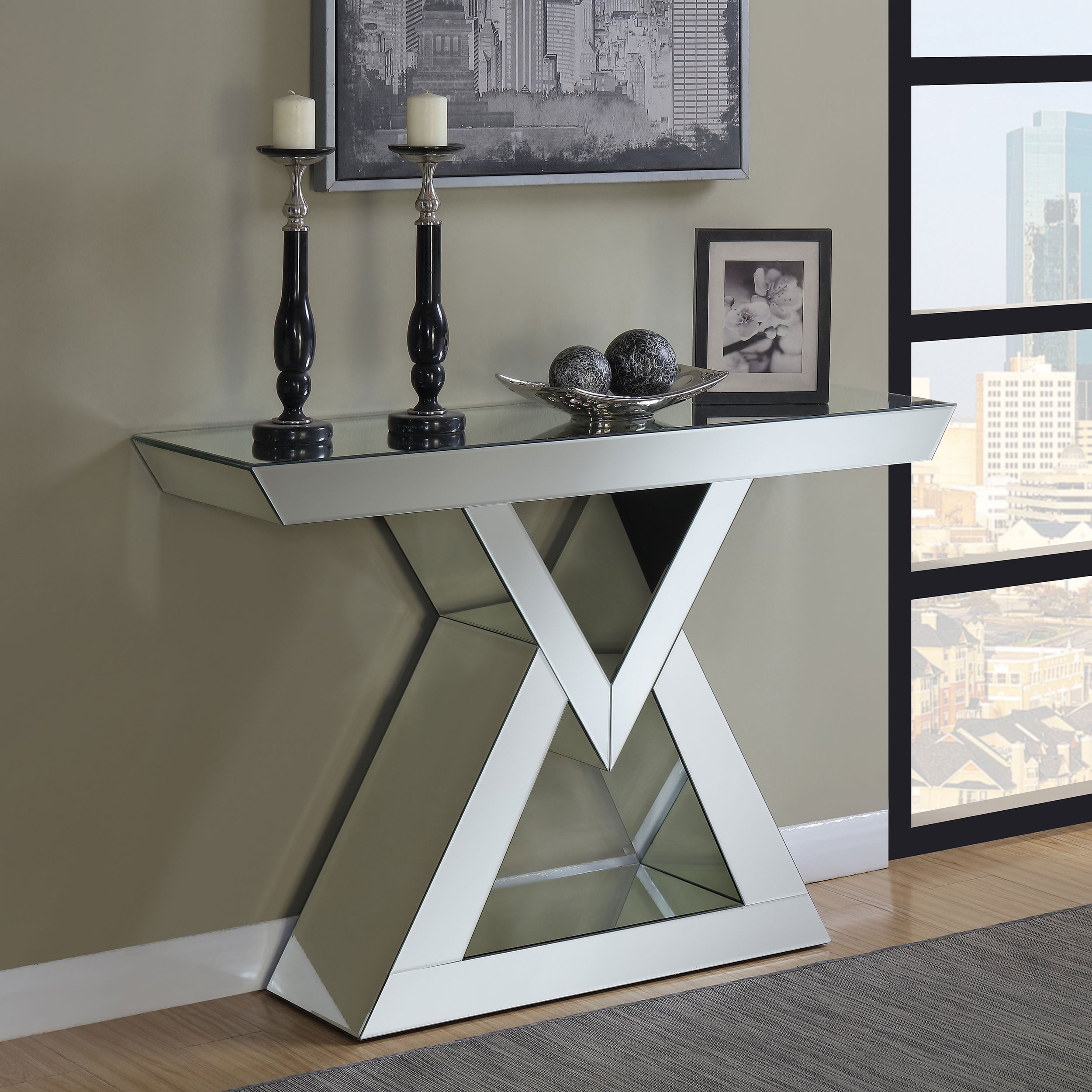Cerecita Triangular Console Table