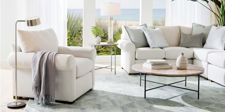 Bassett HANOVER Hannover Rolled Arm Chair