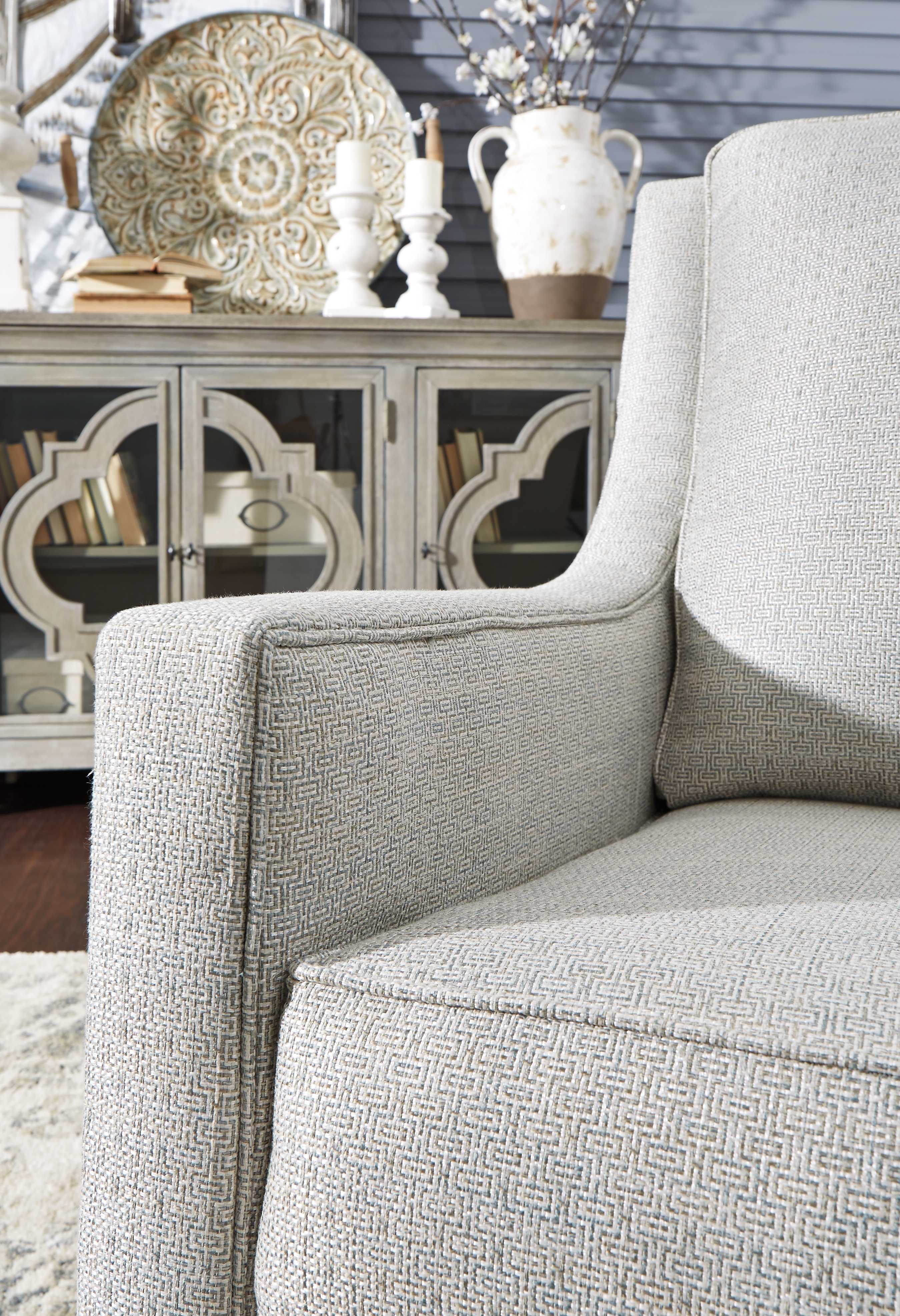 Signature Design by Ashley Kambria Swivel Glider Accent Chair