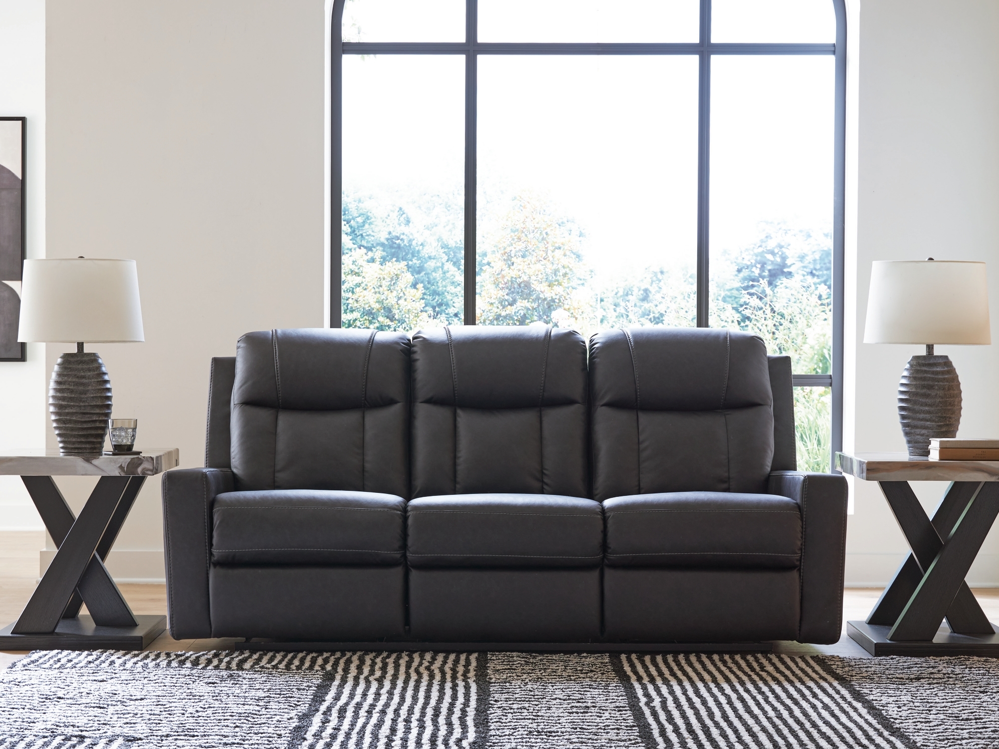 Benchcraft Mackmenville Reclining Sofa