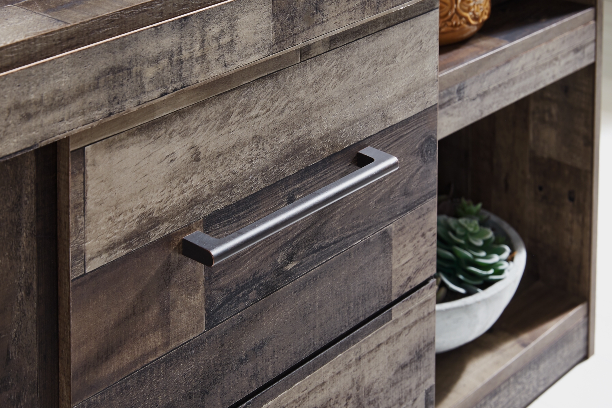 Signature Design by Ashley Derekson Lg TV Stand W/ Fireplace Option