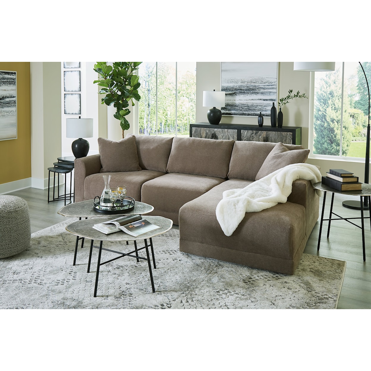 Benchcraft Raeanna Sectional