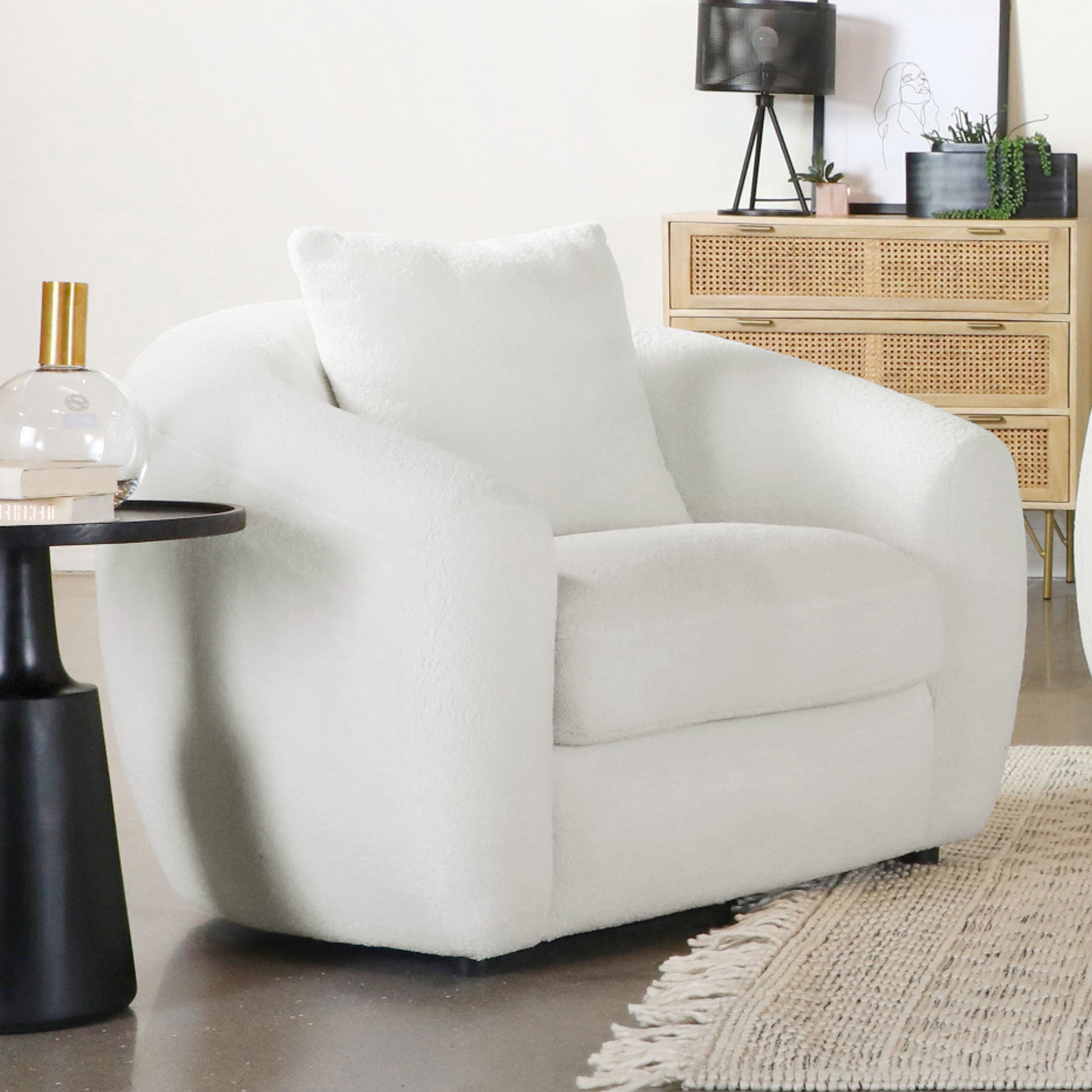 Coaster Isabella Isabella Faux Sheepskin Accent Chair