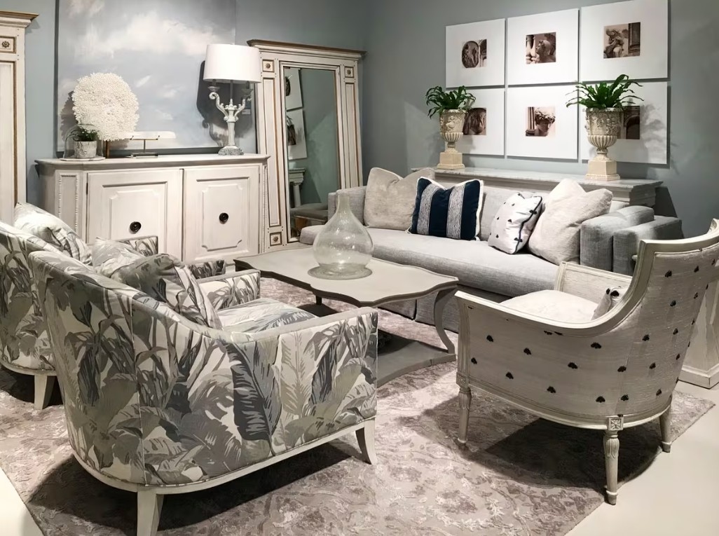 The Antoinette Mirror