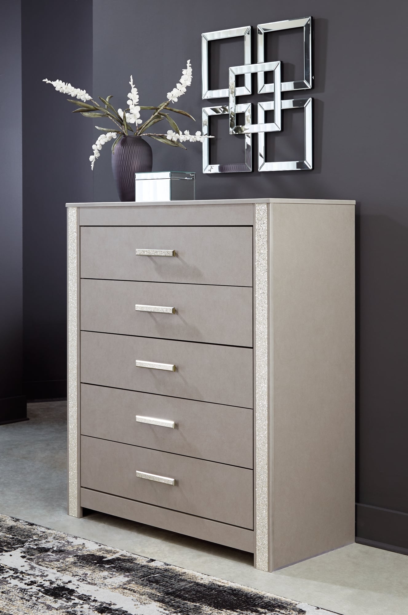 Signature Design by Ashley Surancha B1145345 Contemporary 5Drawer