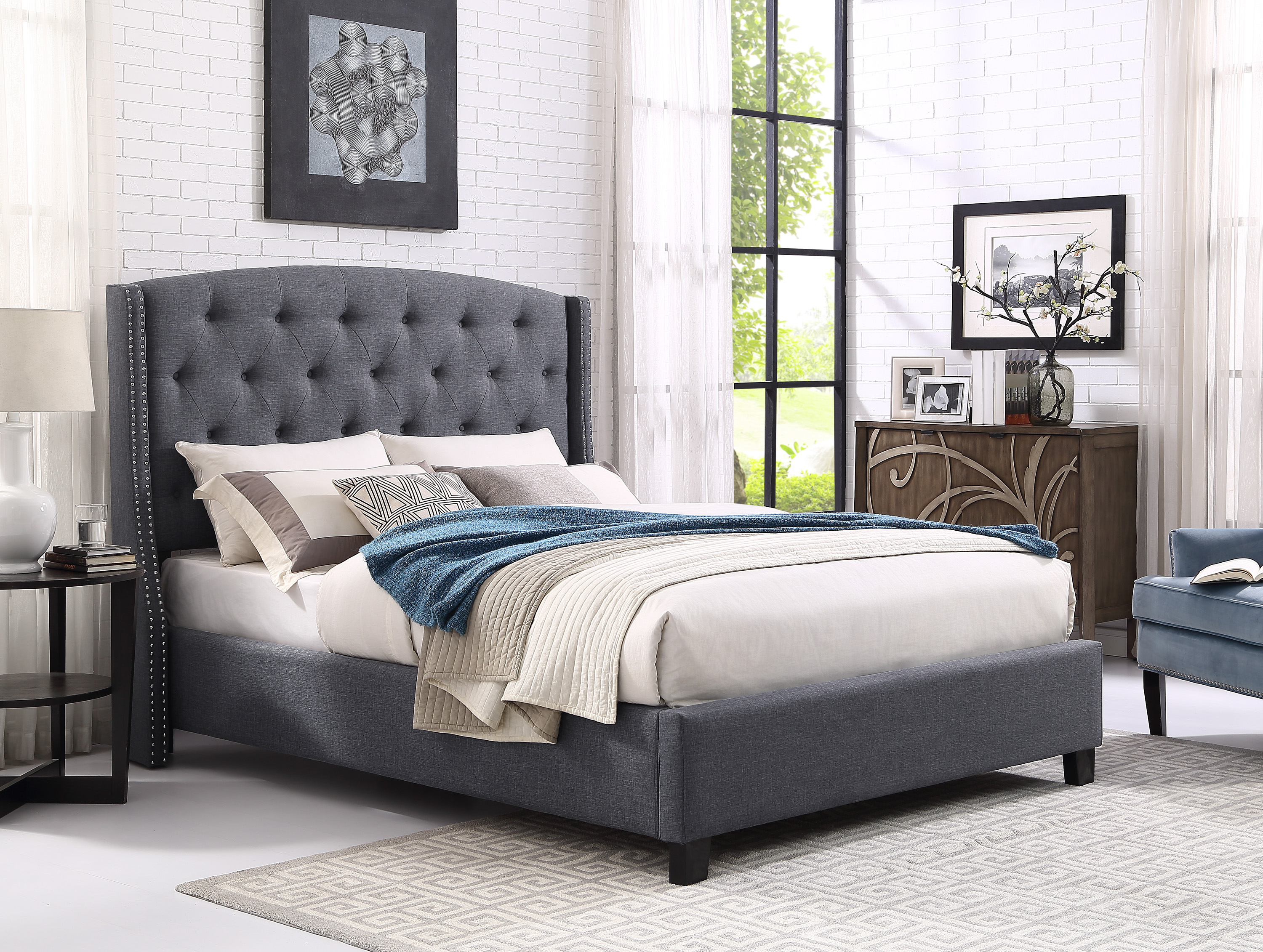 Upholstered Queen Bed