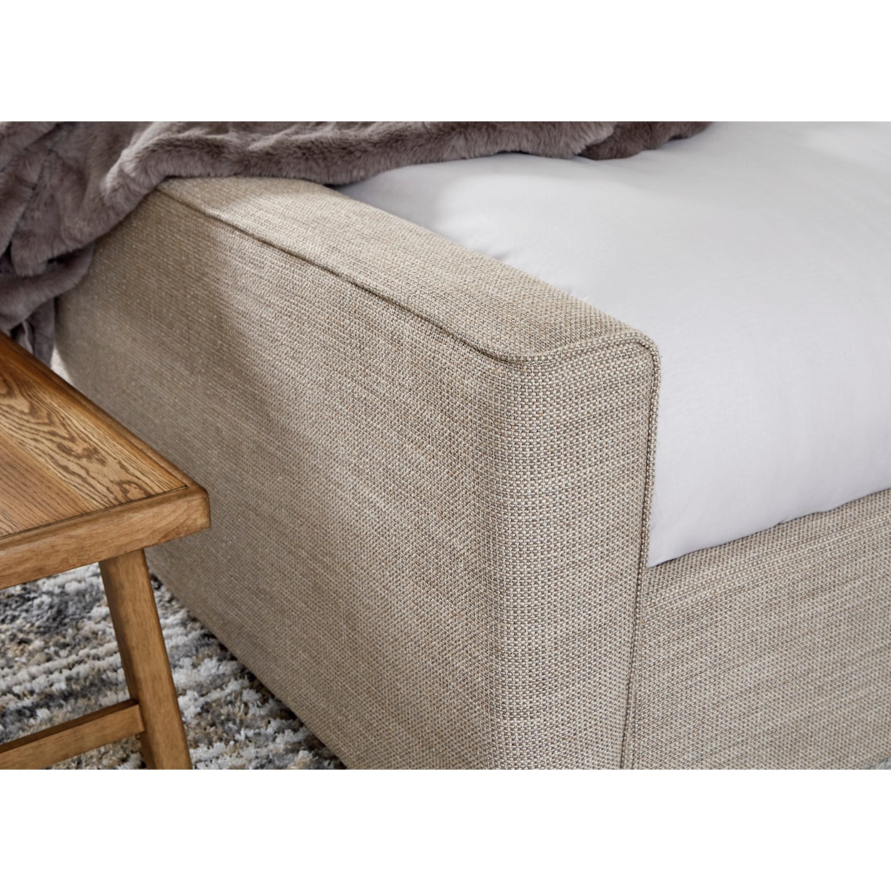 Signature Dakmore California King Upholstered Bed