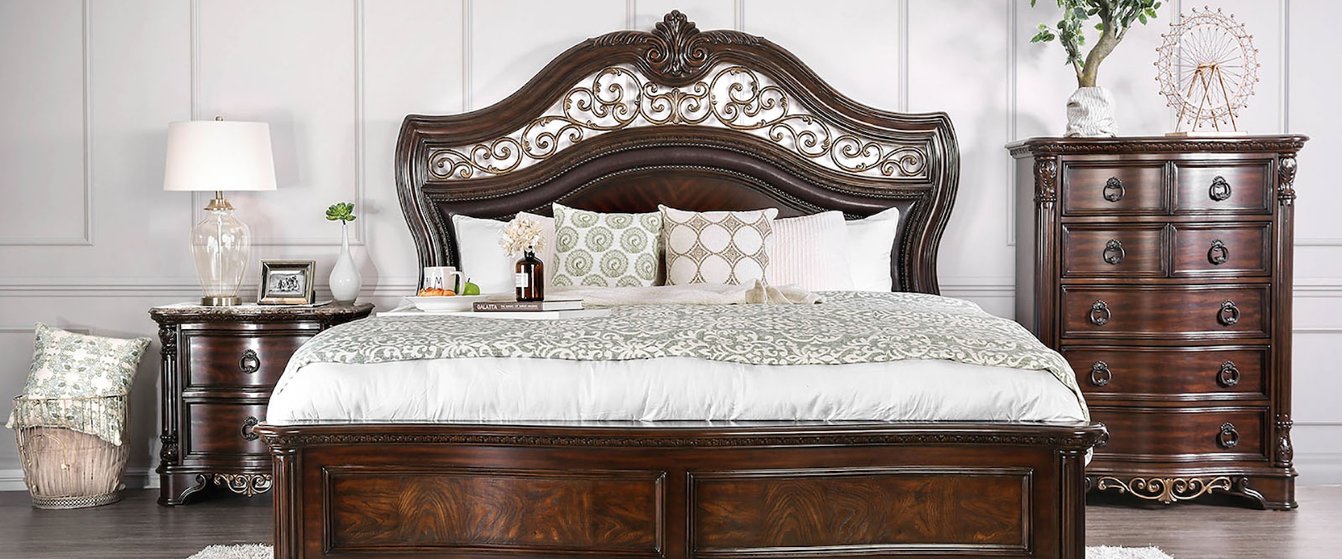 Traditional 5-Piece Queen Bedroom Set