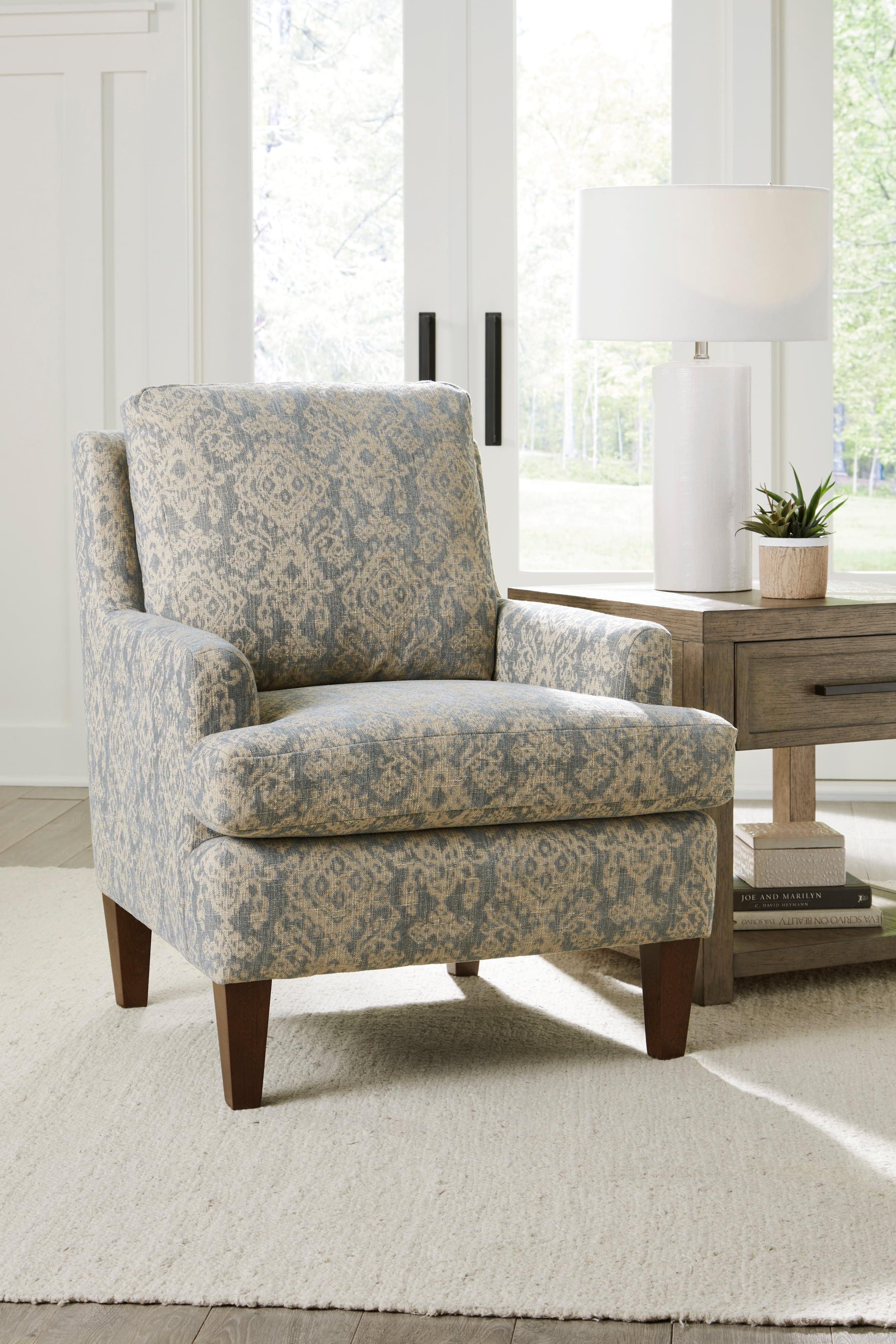 Best Home Furnishings Ennis Accent Chair