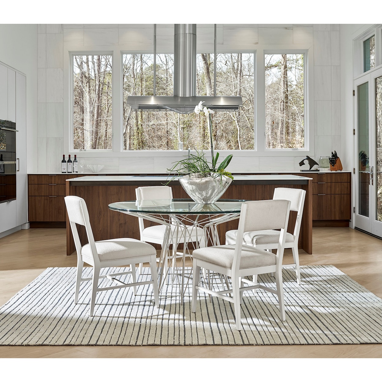 Universal Modern Round Dining Table