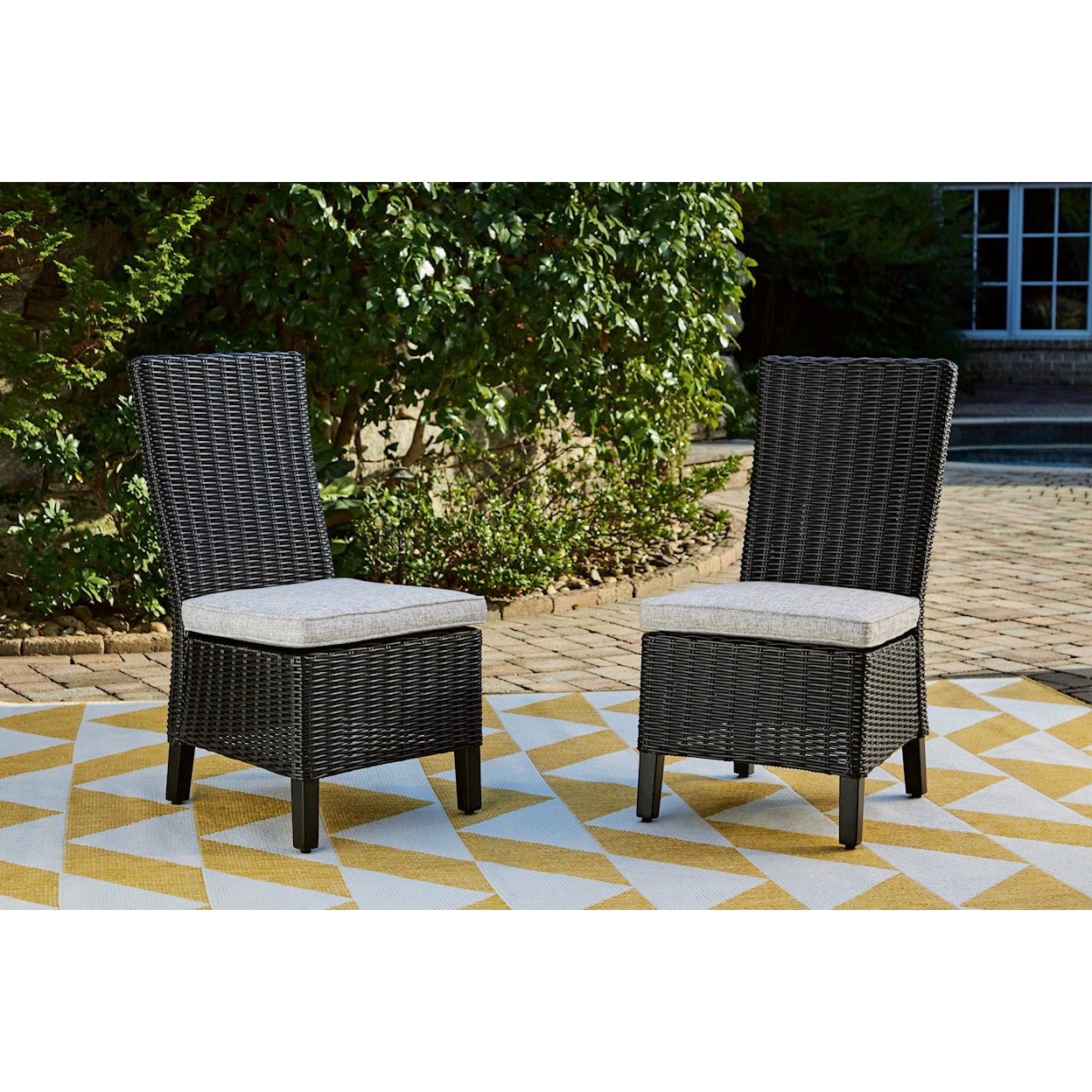 Ashley Furniture Signature Design Beachcroft Set of 2 Side Chairs with Cushion