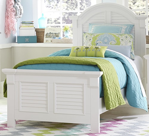 Cottage Full Panel Bed with Arched Crown Molding