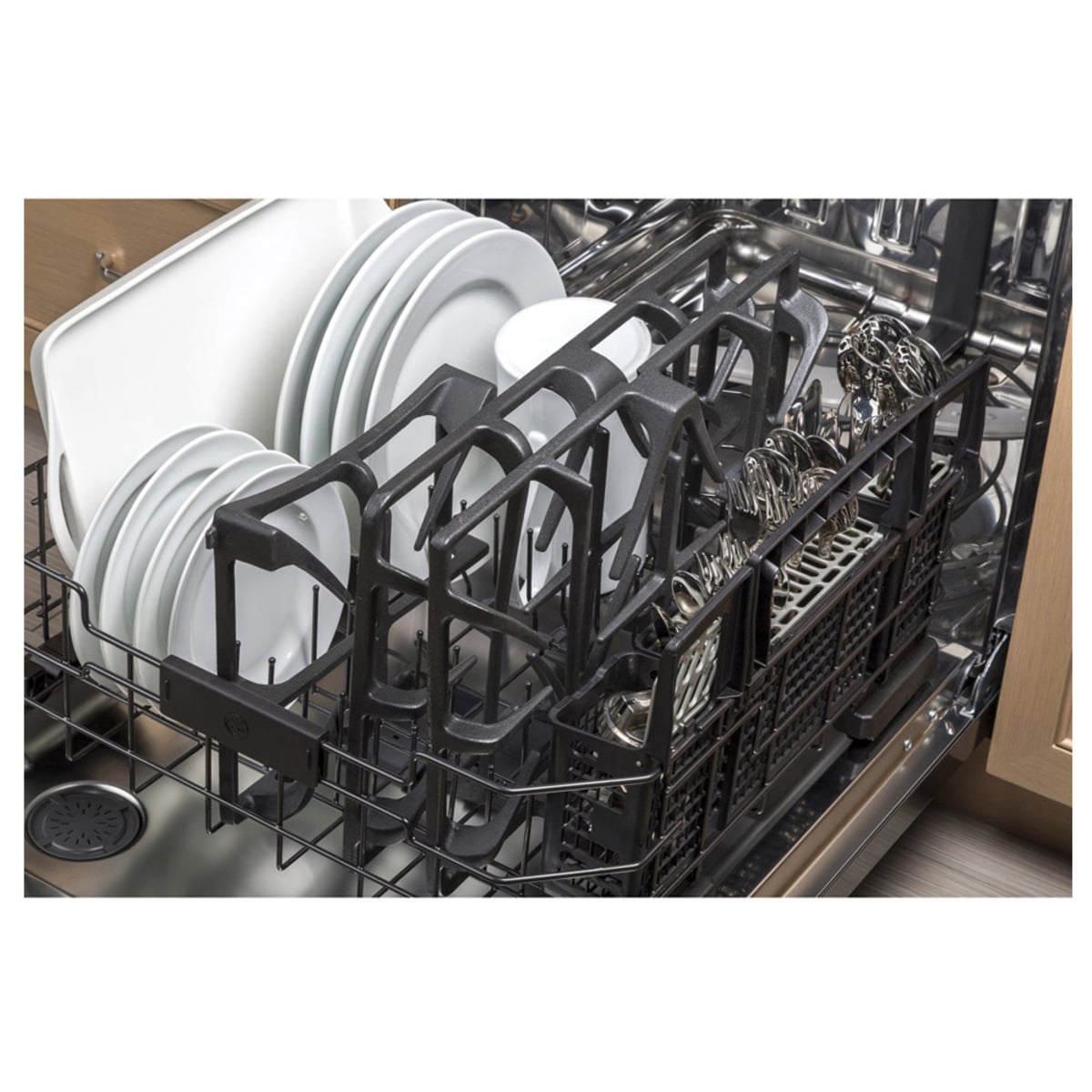 GE Appliances Cooktop Edge-to-Edge Gas Cooktop