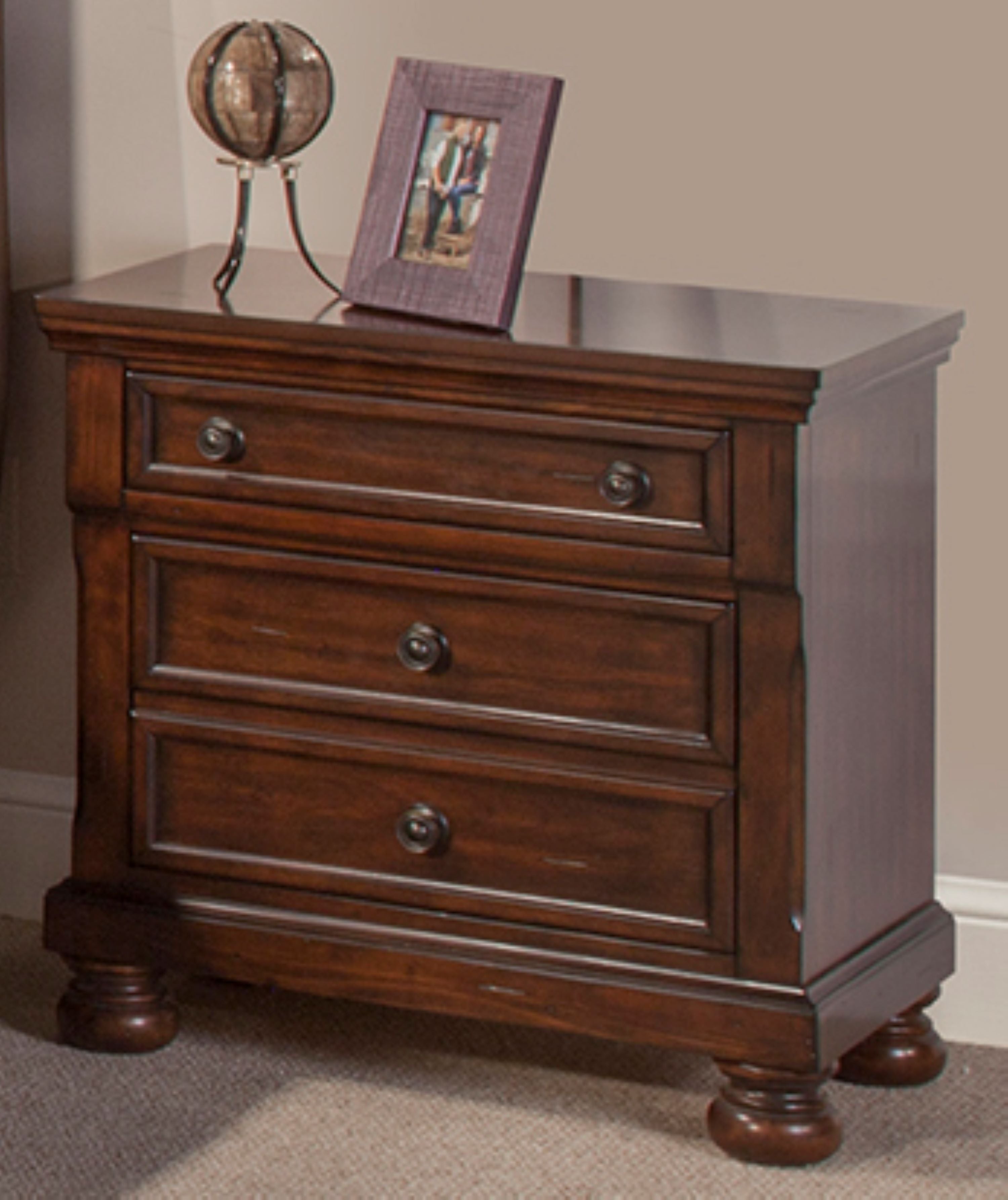 3-Drawer Nightstand