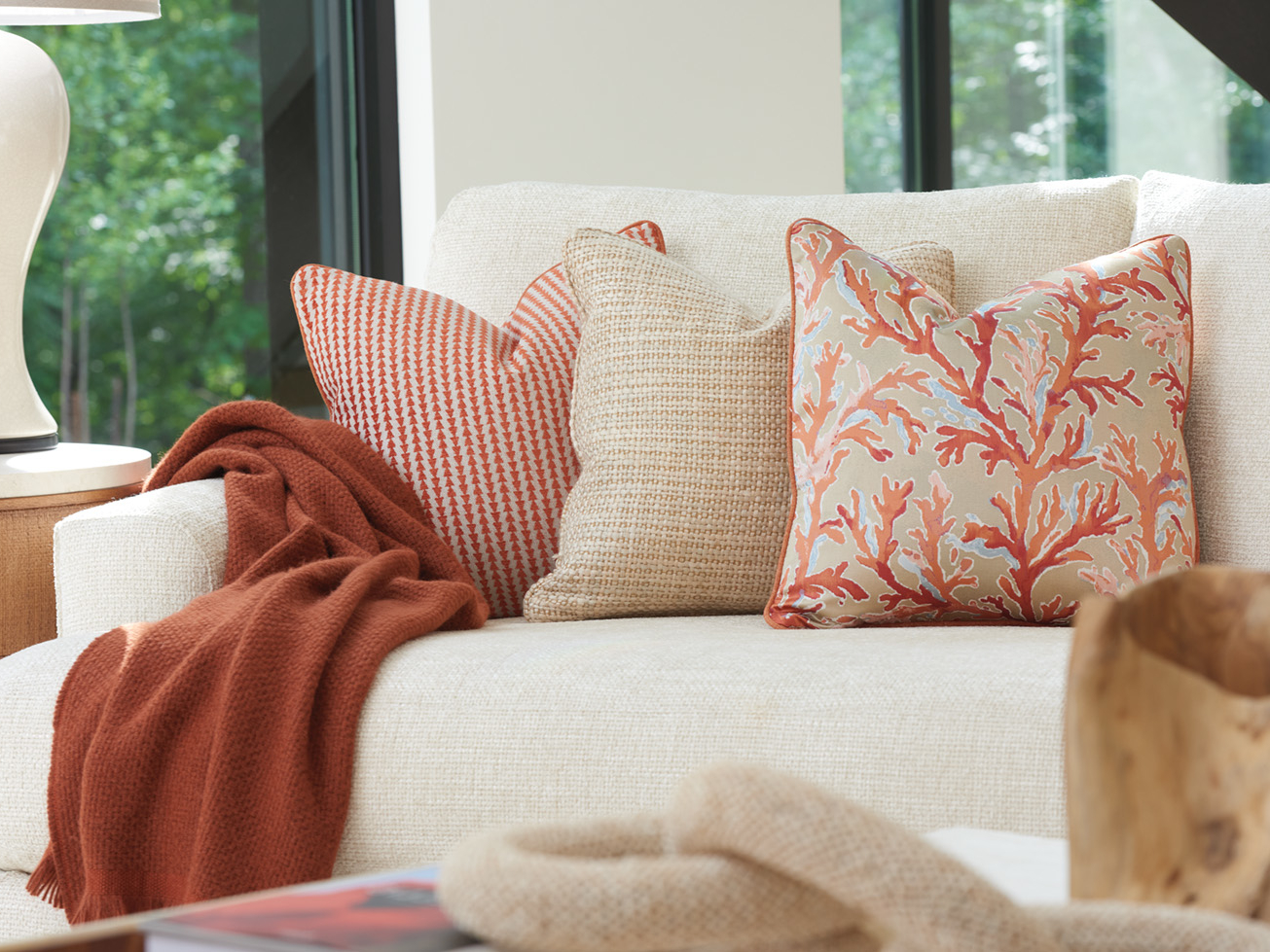 Tommy Bahama Home Palm Desert 3-Piece Lansing Sectional Sofa w/RAF Cuddler