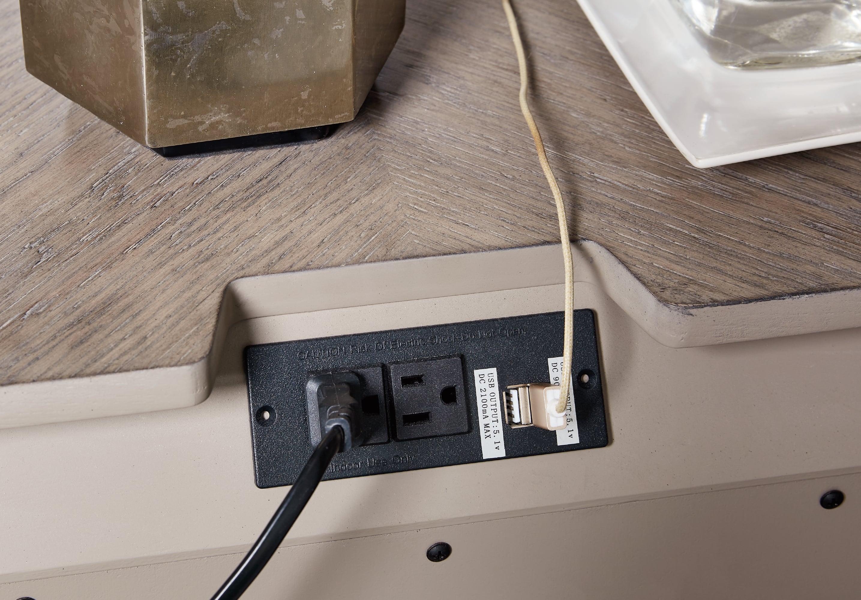 Signature Design by Ashley Blairhurst 3-Drawer Nightstand