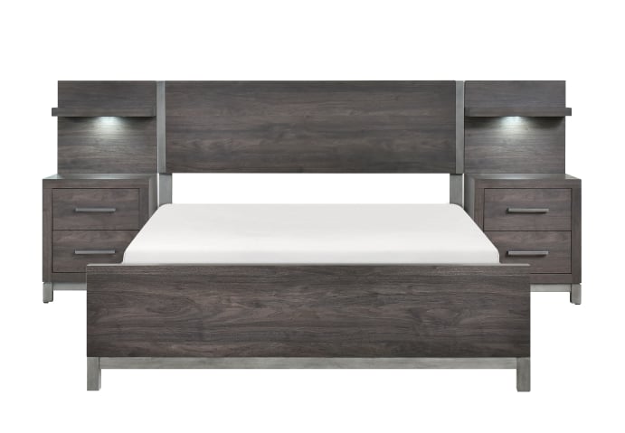 King Panel Wall with Two Nightstands