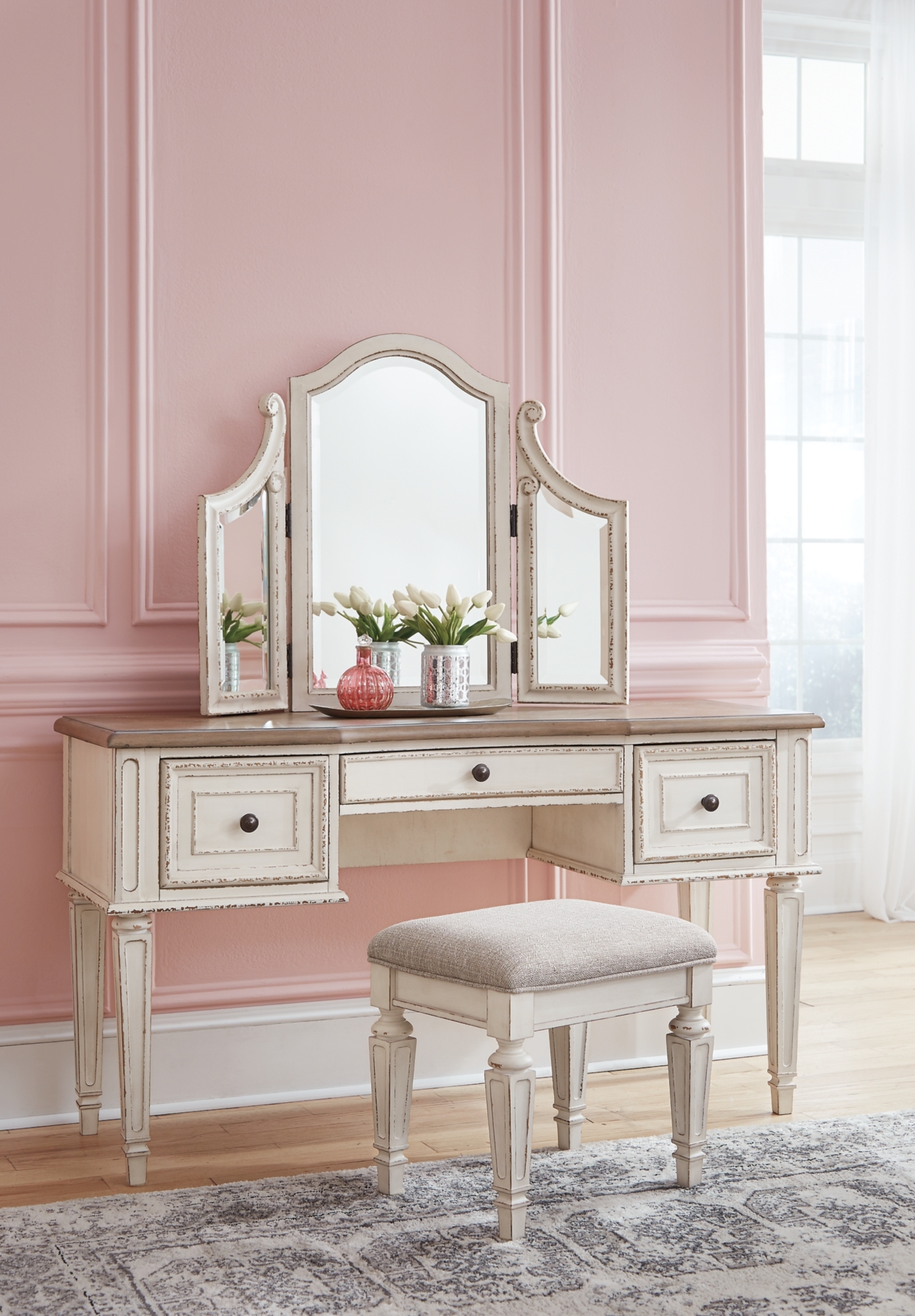 Vanity/Mirror/Stool (3/Cn)