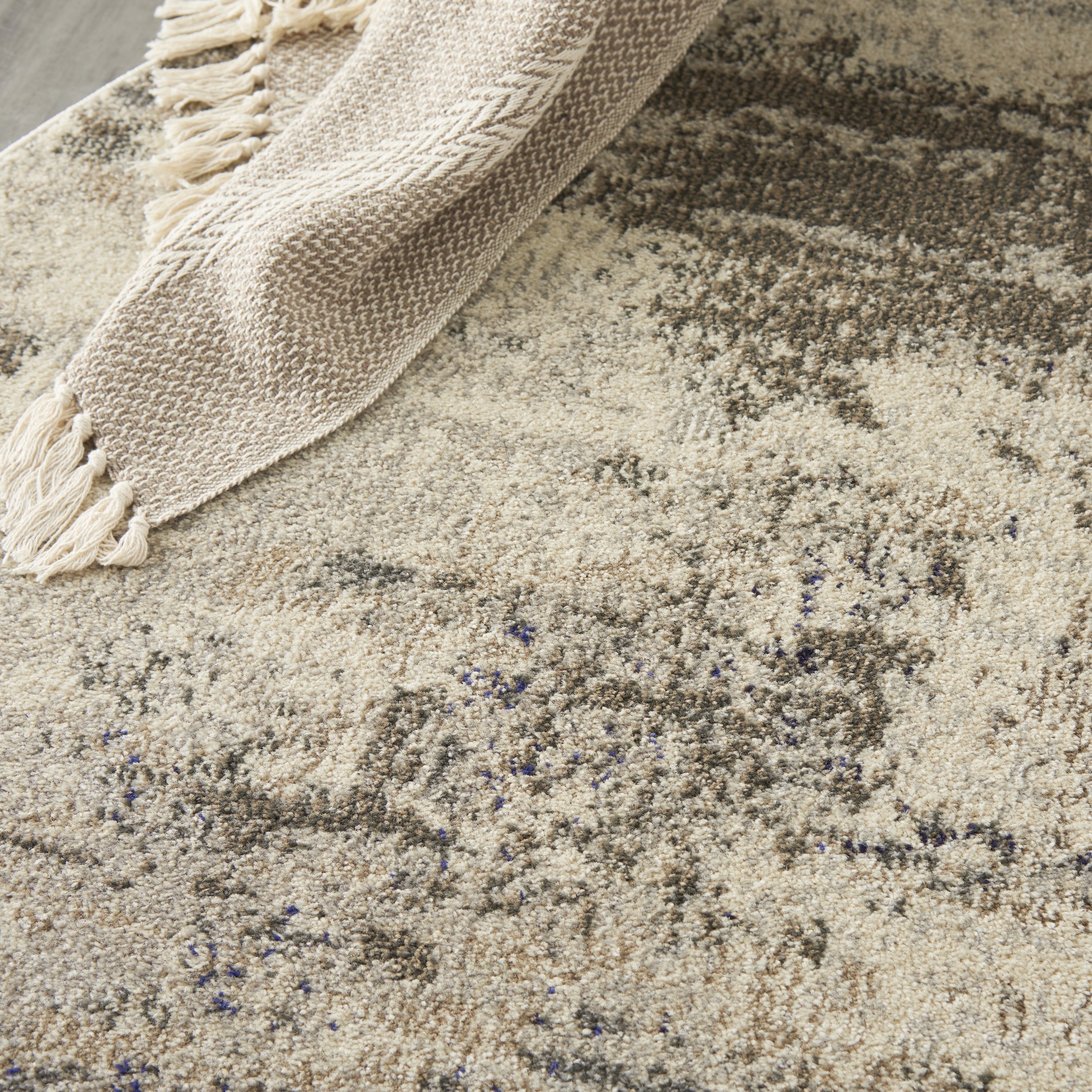 Nourison Celestial 7'10" Round  Rug