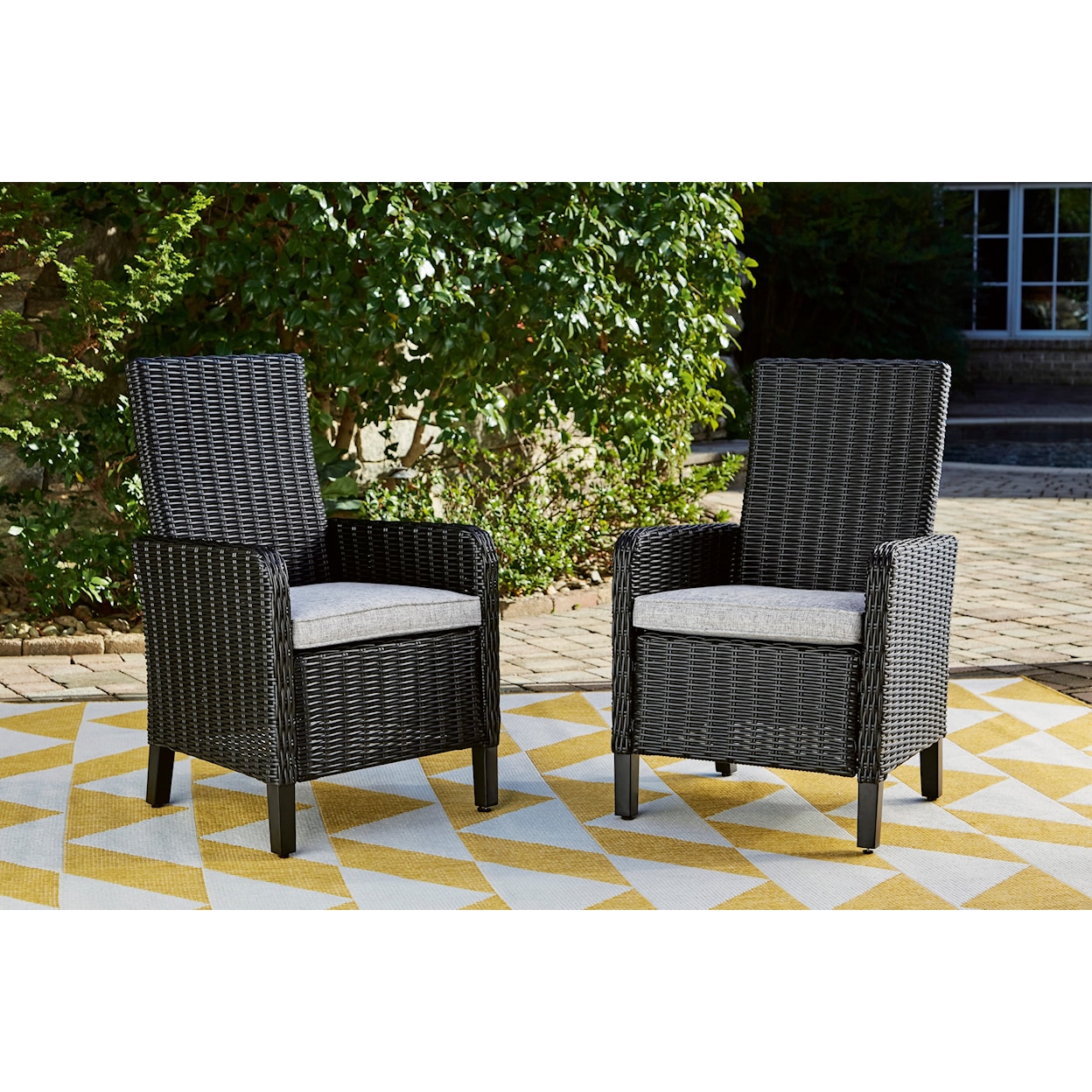 Signature Design by Ashley Beachcroft Set of 2 Arm Chairs with Cushion