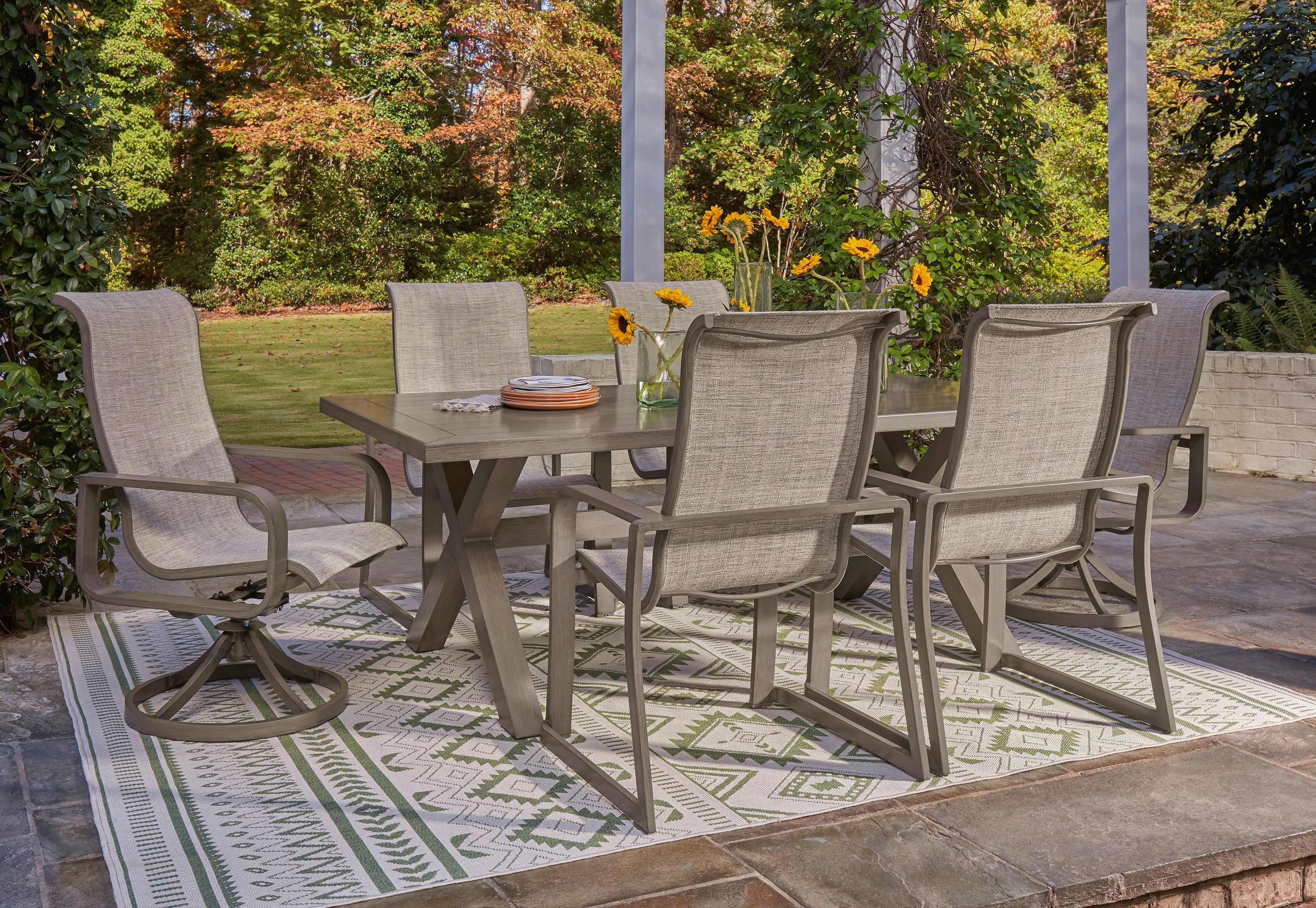 Signature Design by Ashley Beach Front P399625 Outdoor Dining Table