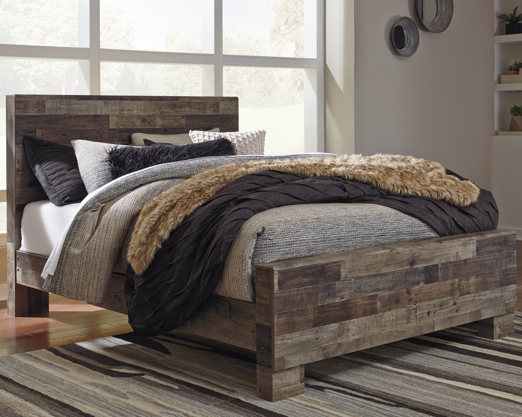 Ashley Derekson Queen Bedroom Set