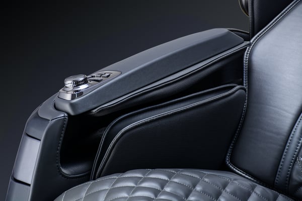 Cozzia Qi XE Pro Qi XE Pro Massage Chair