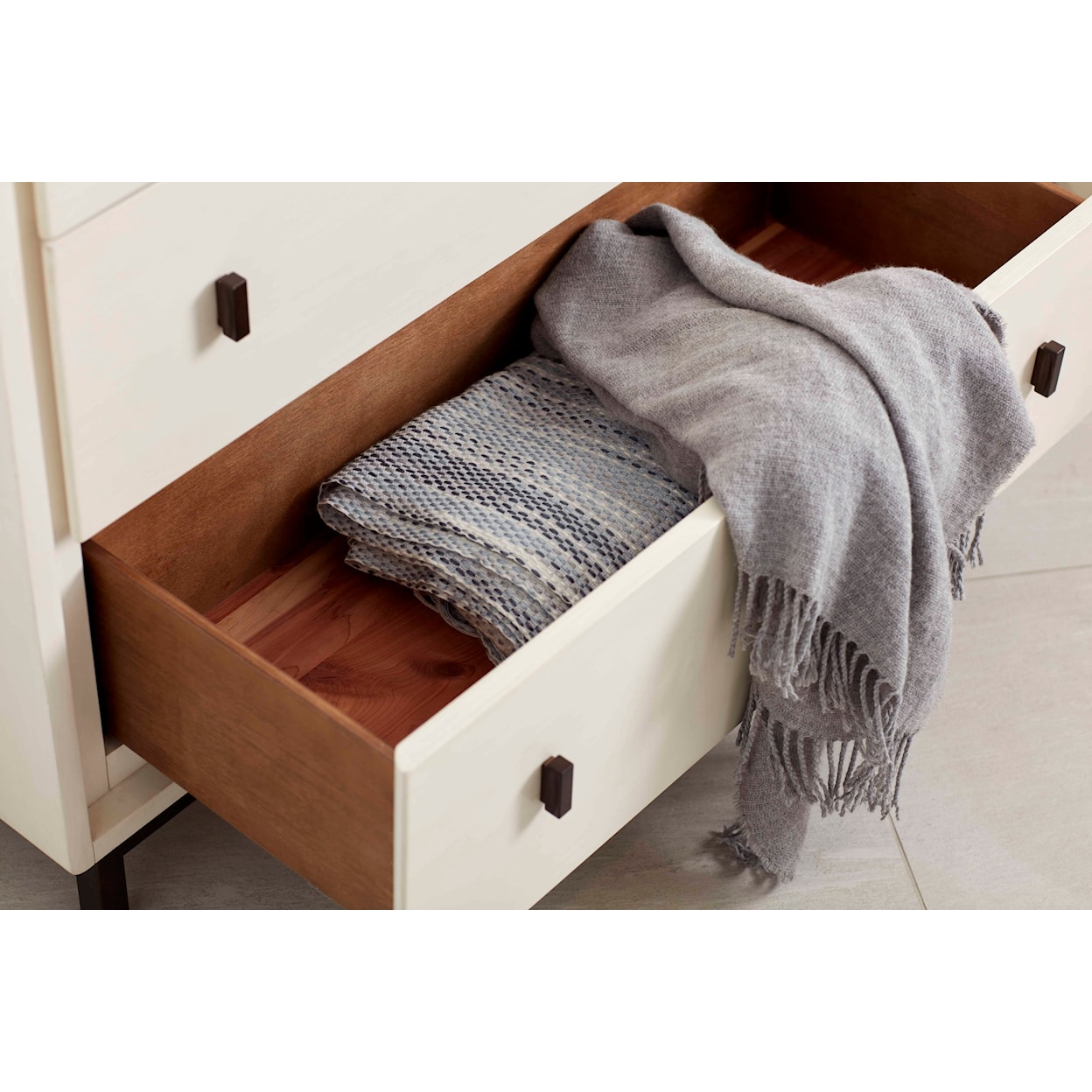 A.R.T. Furniture Inc Blanc 5-Drawer Chest