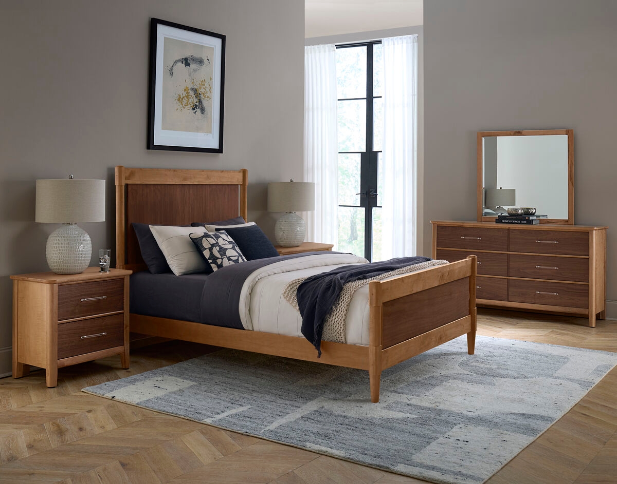Vaughan-Bassett Nordhaven King Poster Bed
