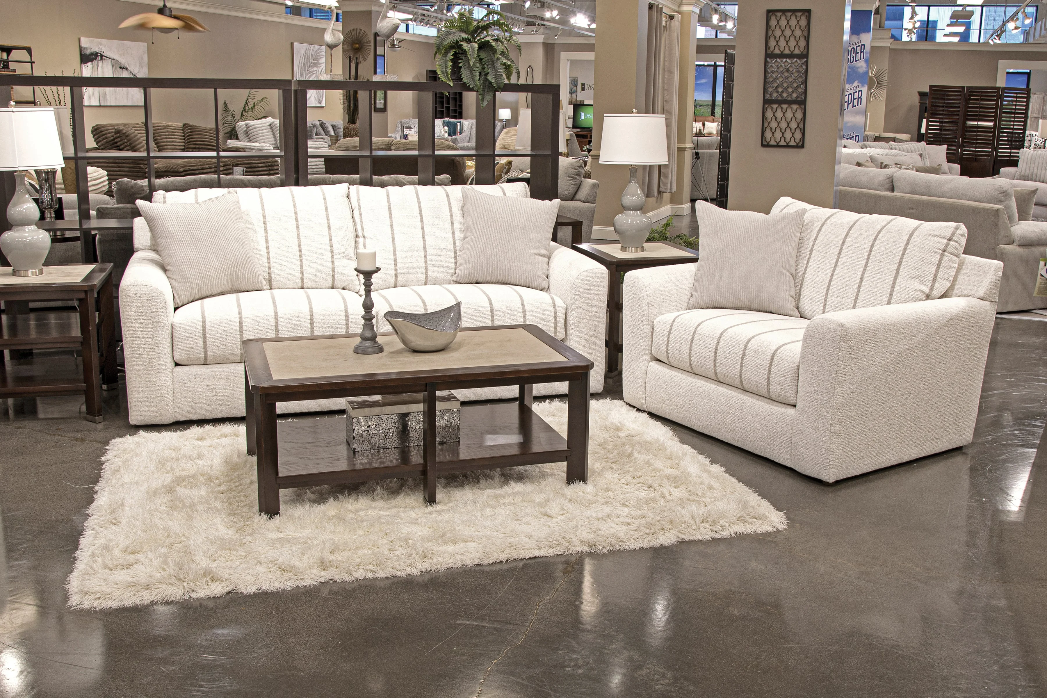 Jackson Furniture Lindsey 228801170301168226x1+2288031703011682