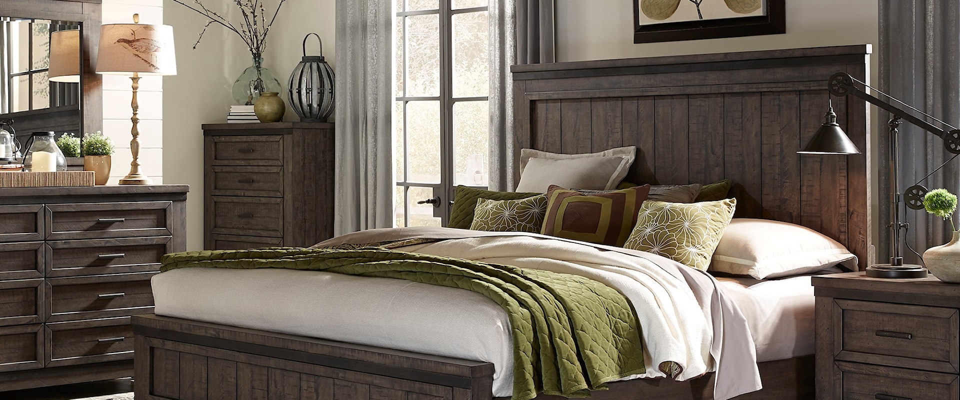 Transitional 4-Piece Queen Panel Bed Set