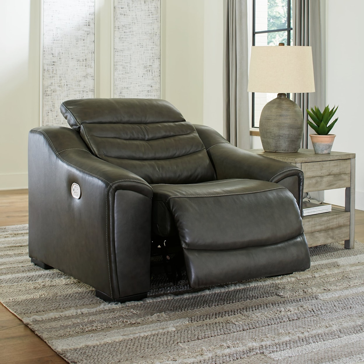 Signature Design by Ashley Center Line PWR Recliner/ADJ Headrest