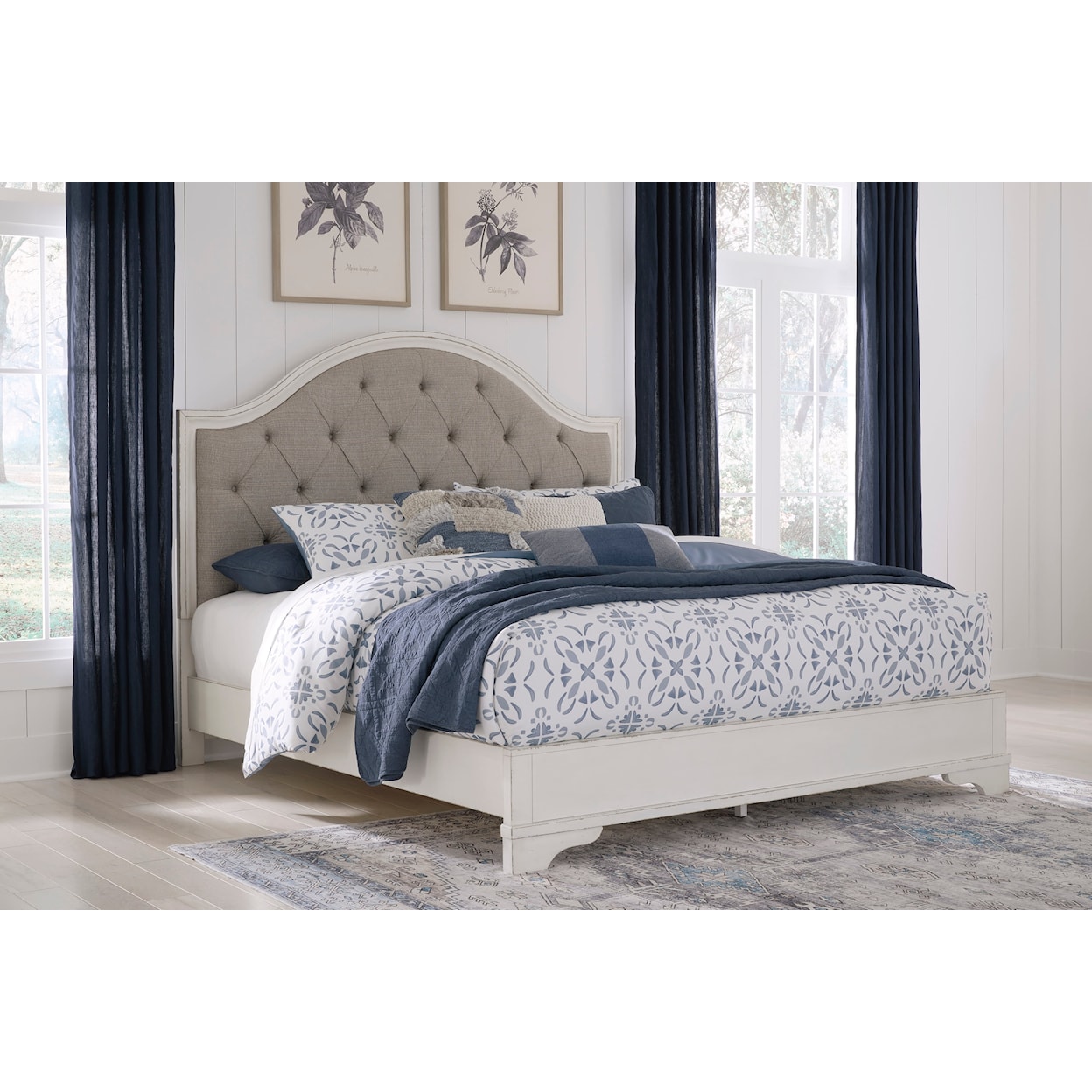 Michael Alan Select Brollyn Queen Bed