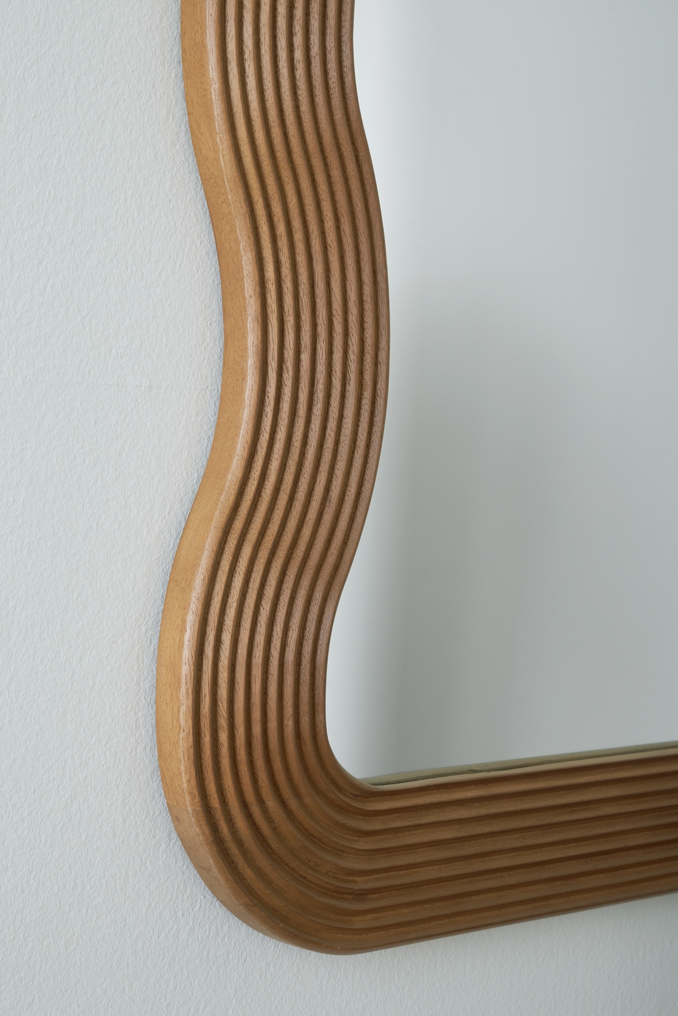 Signature Design by Ashley Ellisonville Floor Mirror