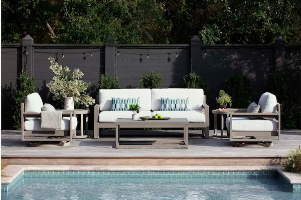 Bassett Bonavista Outdoor Aluminum Track Arm Sofa