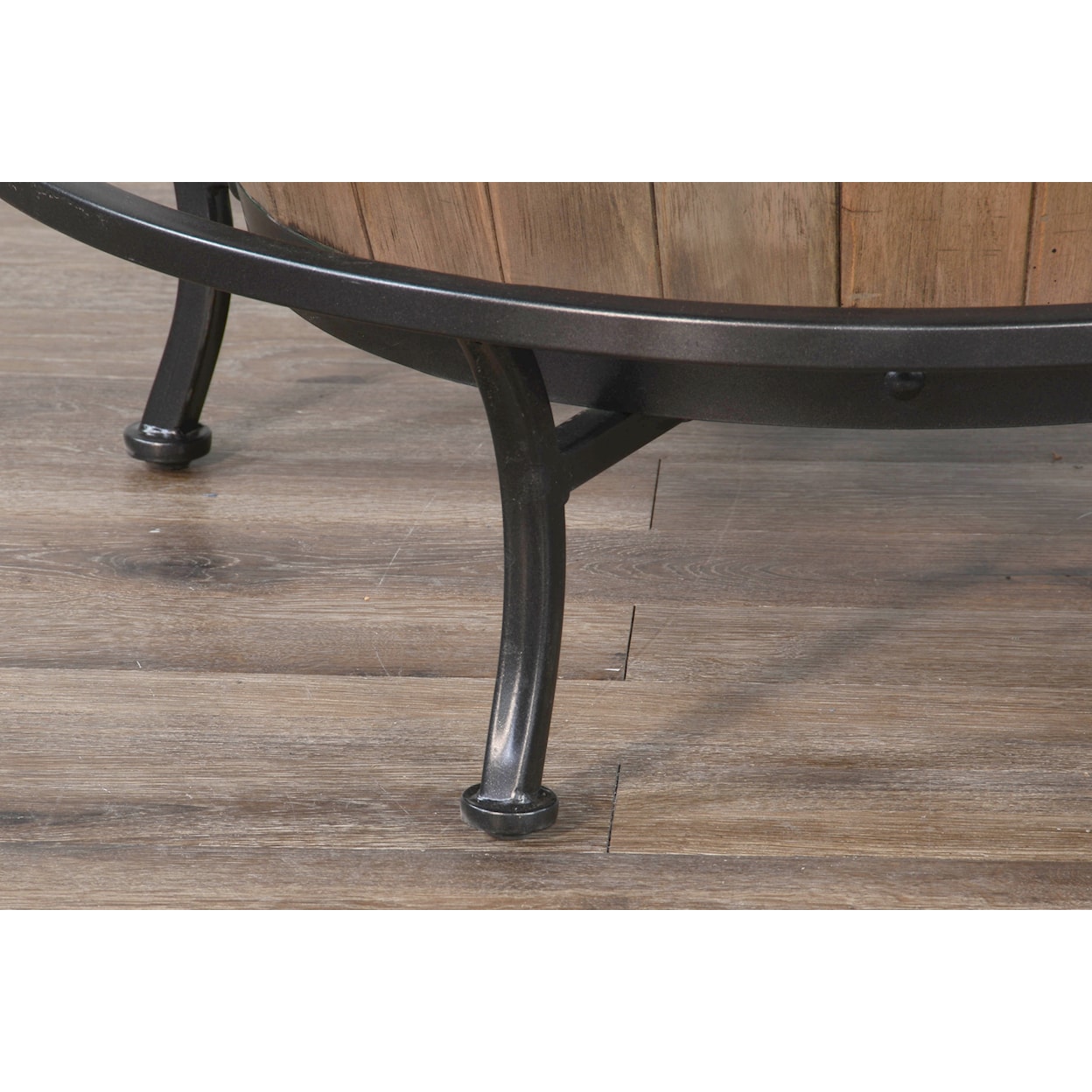 Sunny Designs Doe Valley Round Pub Table