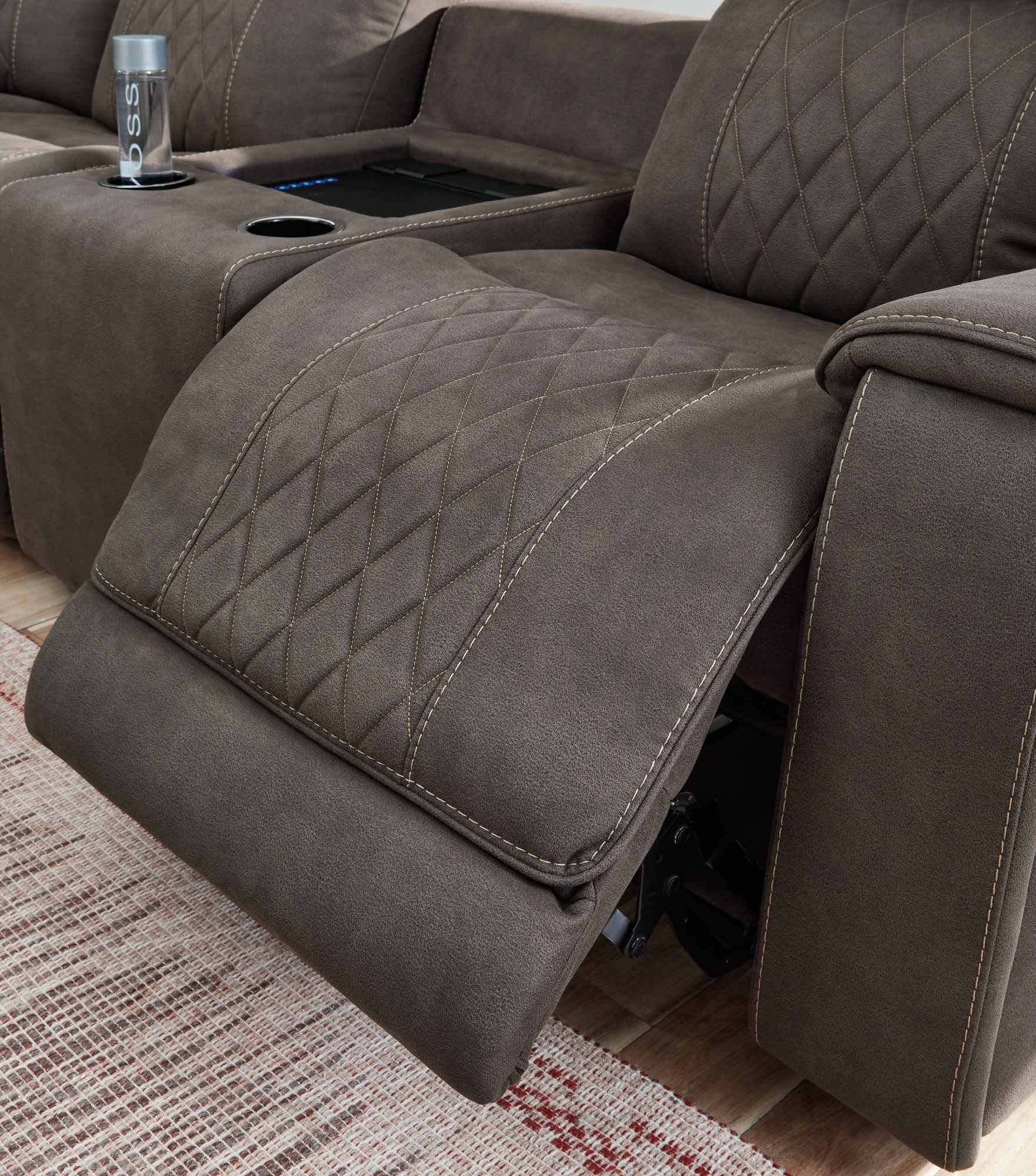 Signature Design by Ashley Hoopster Reclining Sectional