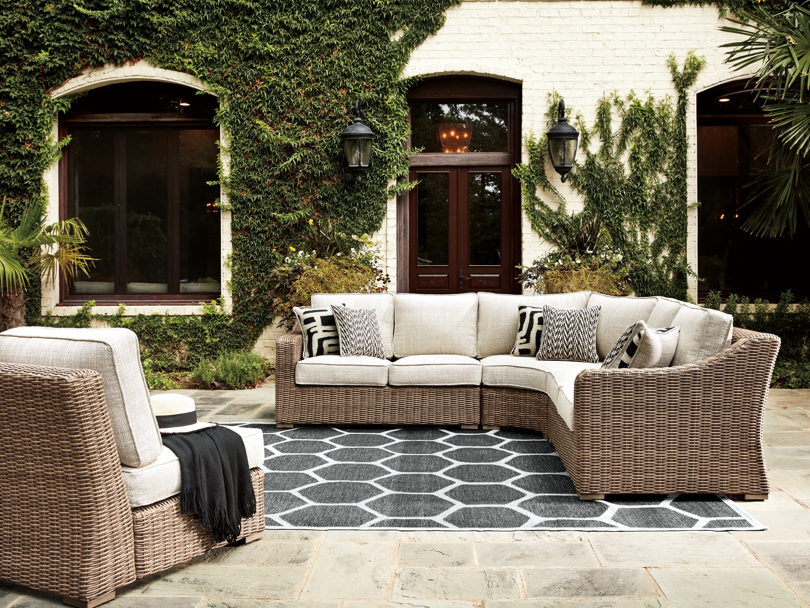 4-Piece Outdoor Seating Set