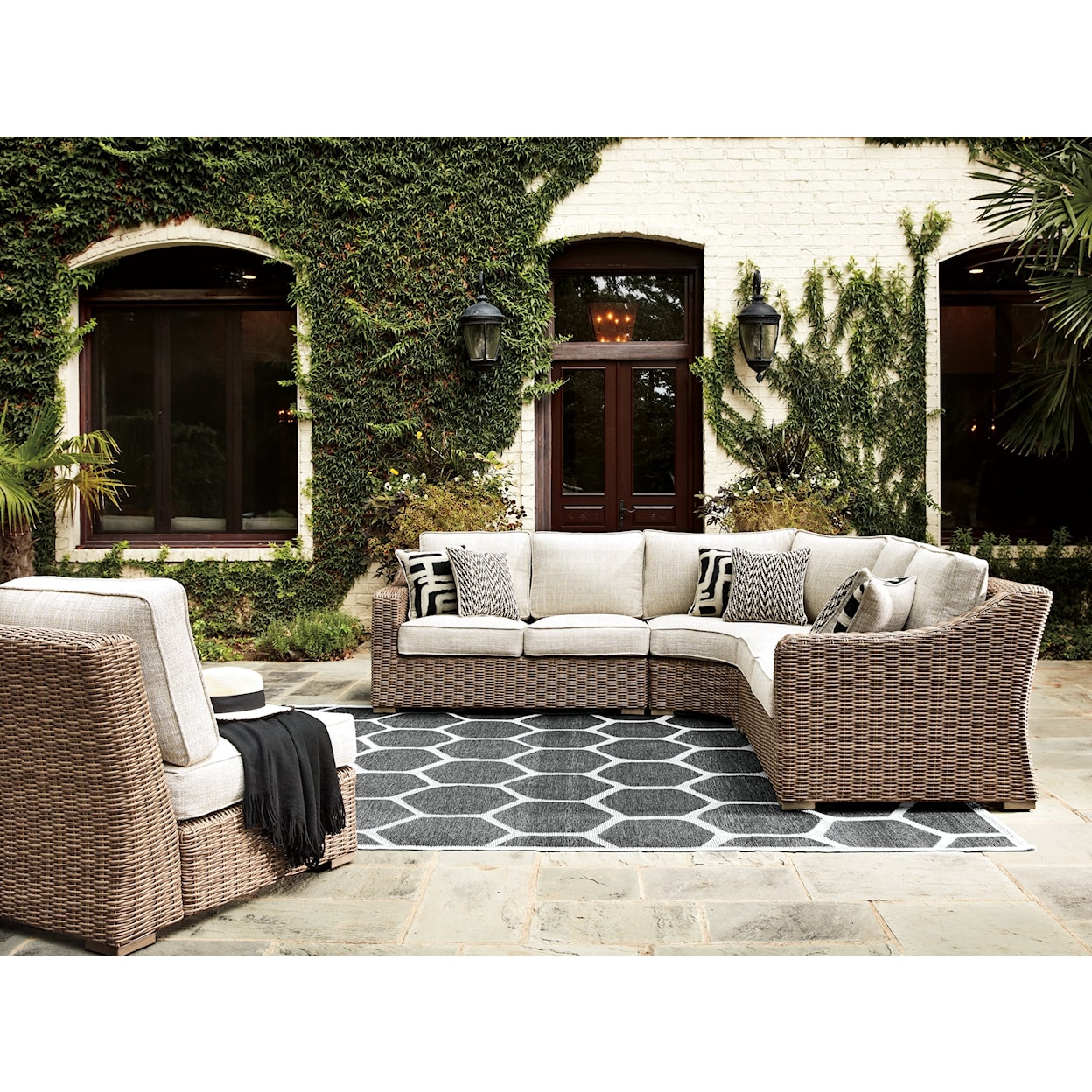 Ashley Furniture Signature Design Beachcroft 4-Piece Outdoor Seating Set