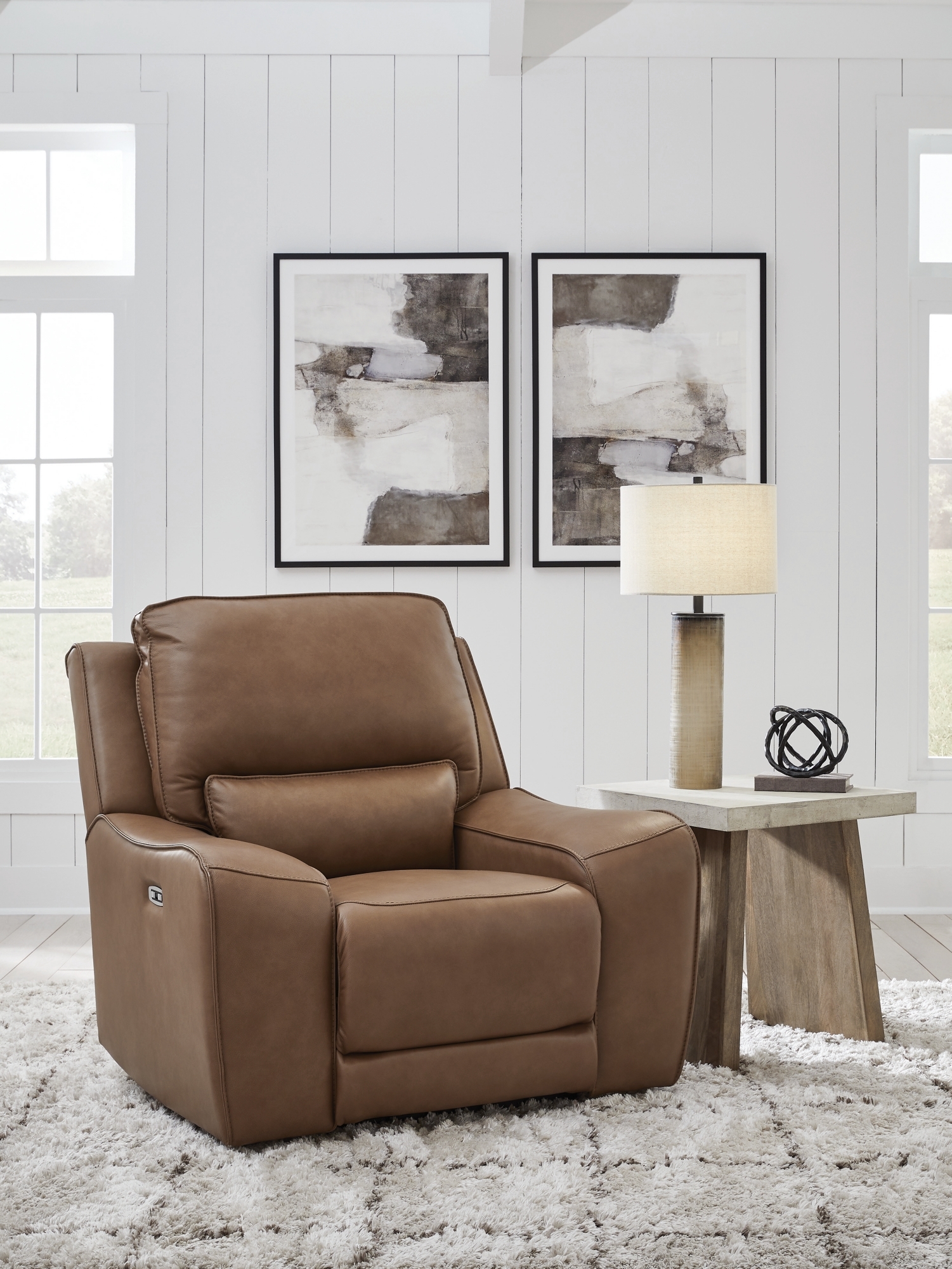 Pwr Recliner/Adj Headrest