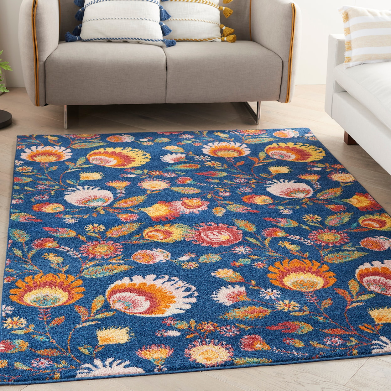 Nourison Allur 5'3" x 7'3"  Rug